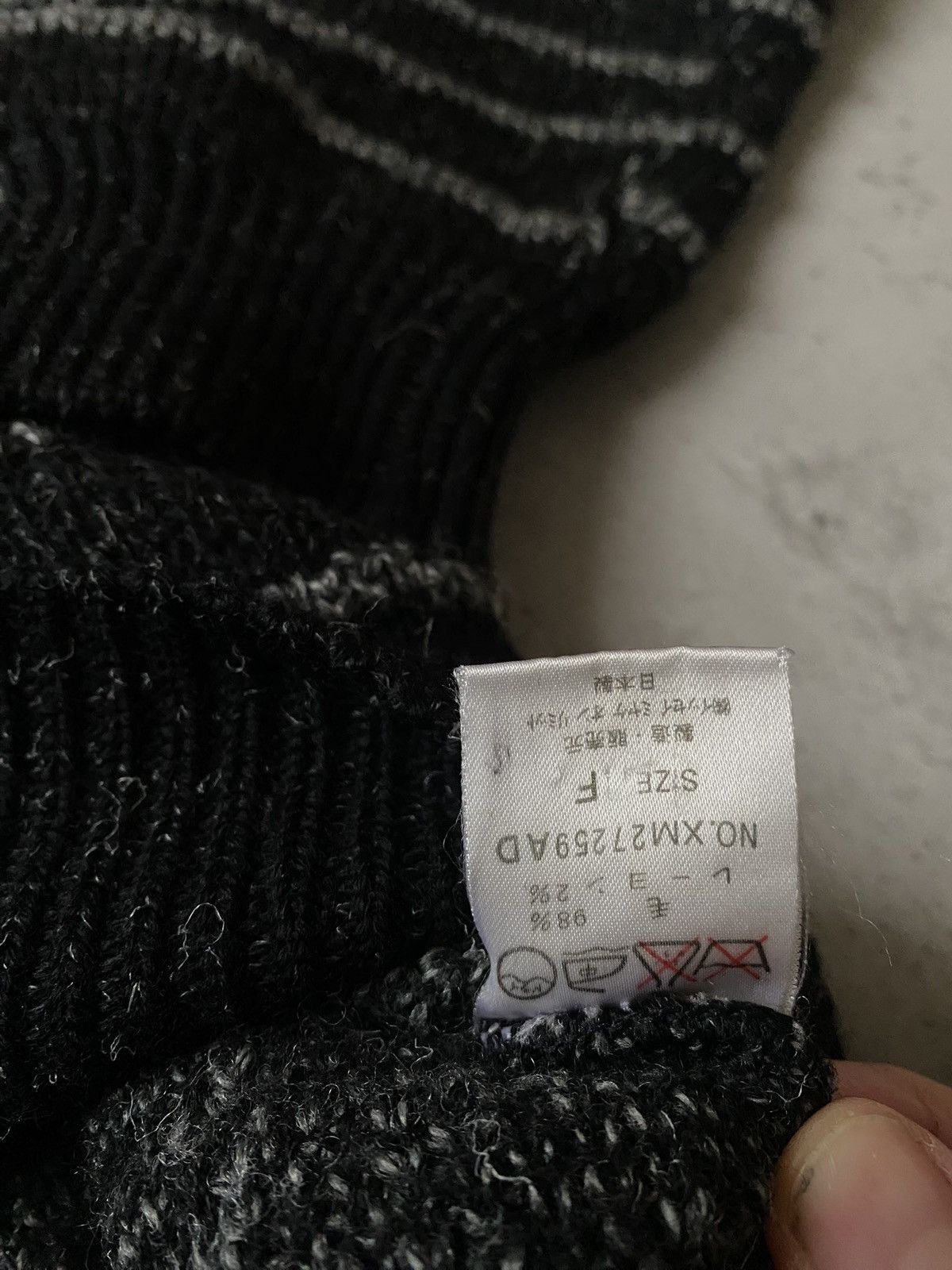 Issey Miyake Issey Miyake Men Archive wool sweater 80s Size US M / EU 48-50 / 2 - 6 Thumbnail