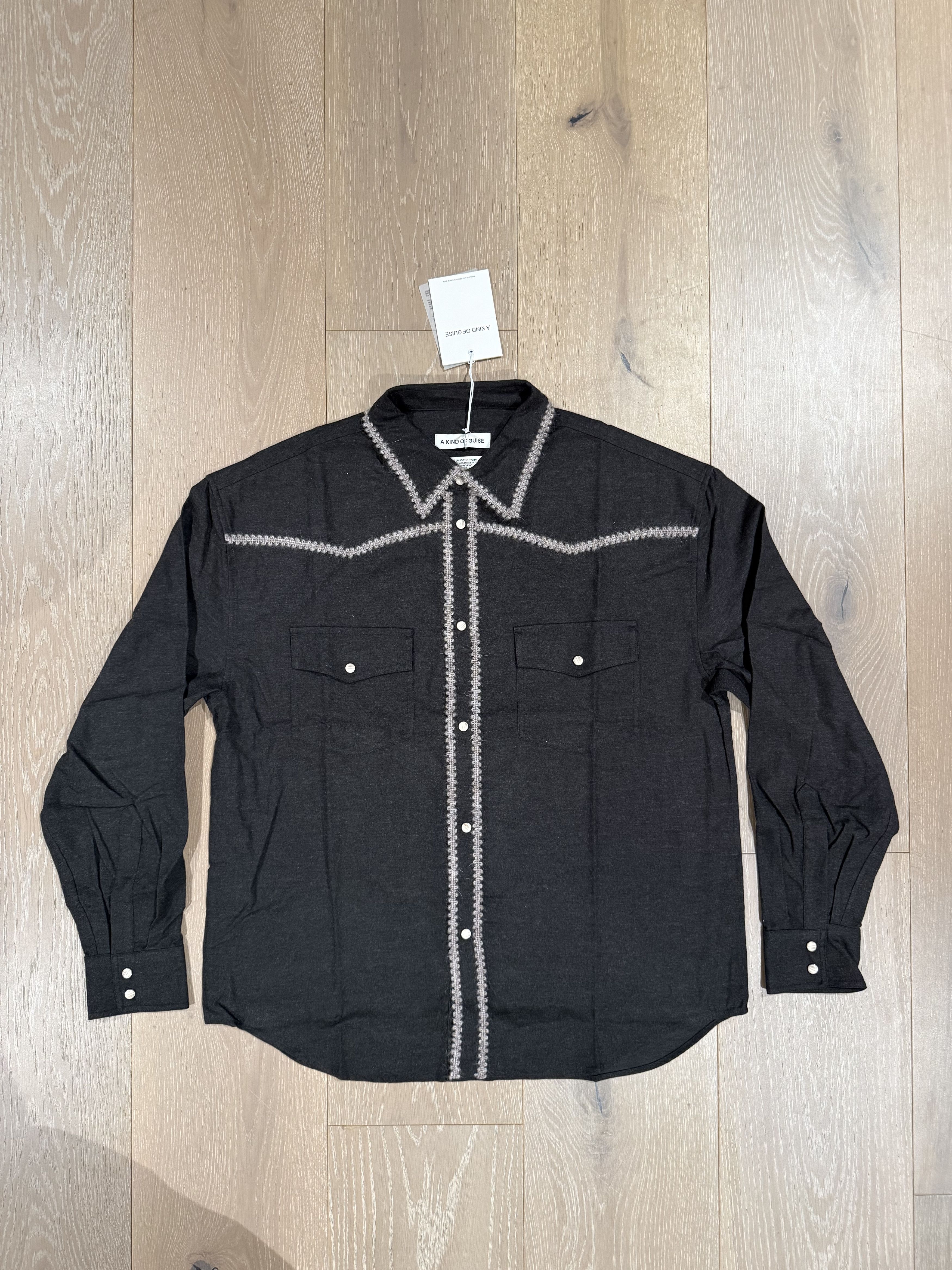 A Kind Of Guise 💚 AW25 A Kind Of Guise Exclusive Yahi Shirt Dark Umber NEW Size US L / EU 52-54 / 3 - 10 Thumbnail