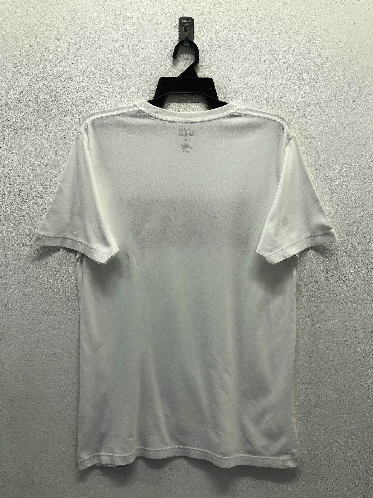 Uniqlo Uniqlo Jump 50 th Anniversary Weekly Jump T-Shirt Size US L / EU 52-54 / 3 - 2 Thumbnail