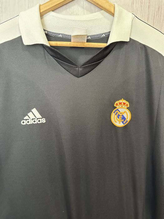 Adidas Real Madrid 2001 2002 away soccer football jersey kit | Grailed