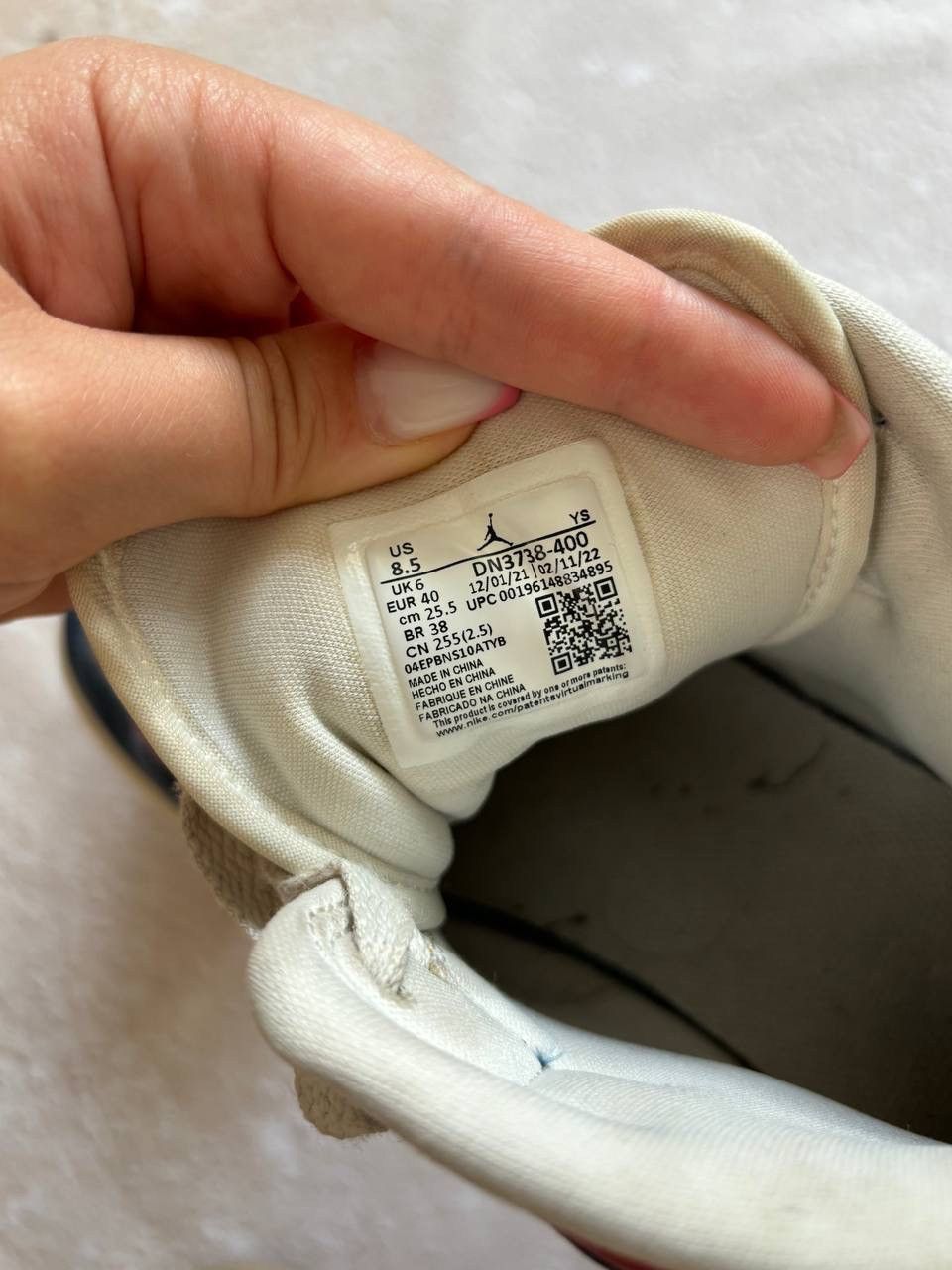 Jordan Brand × Nike Jordan Nike vintage distressed high top sneakers Size US 7.5 / EU 40-41 - 7 Thumbnail