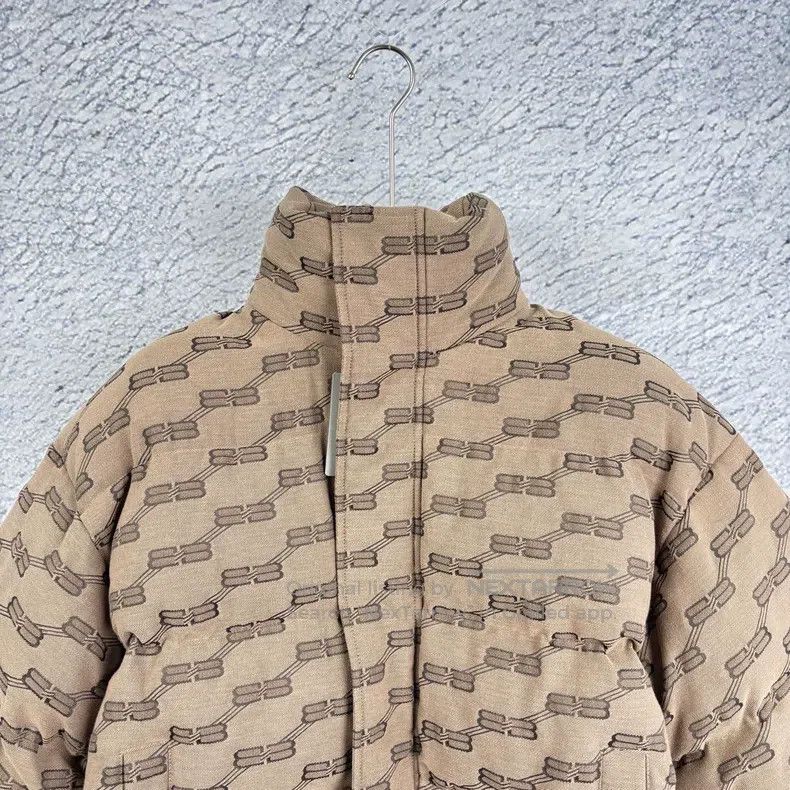 Balenciaga Balenciaga Short Double B Full Print Stand Collar Down Jac Size XS / US 0-2 / IT 36-38 - 3 Thumbnail