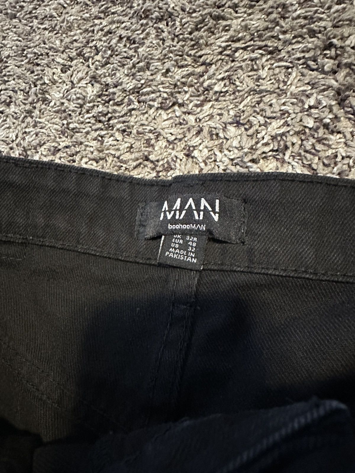 Boohoo BoohooMAN Black Baggy Grudge Jeans Size US 32 Size US 32 / EU 48 - 4 Thumbnail