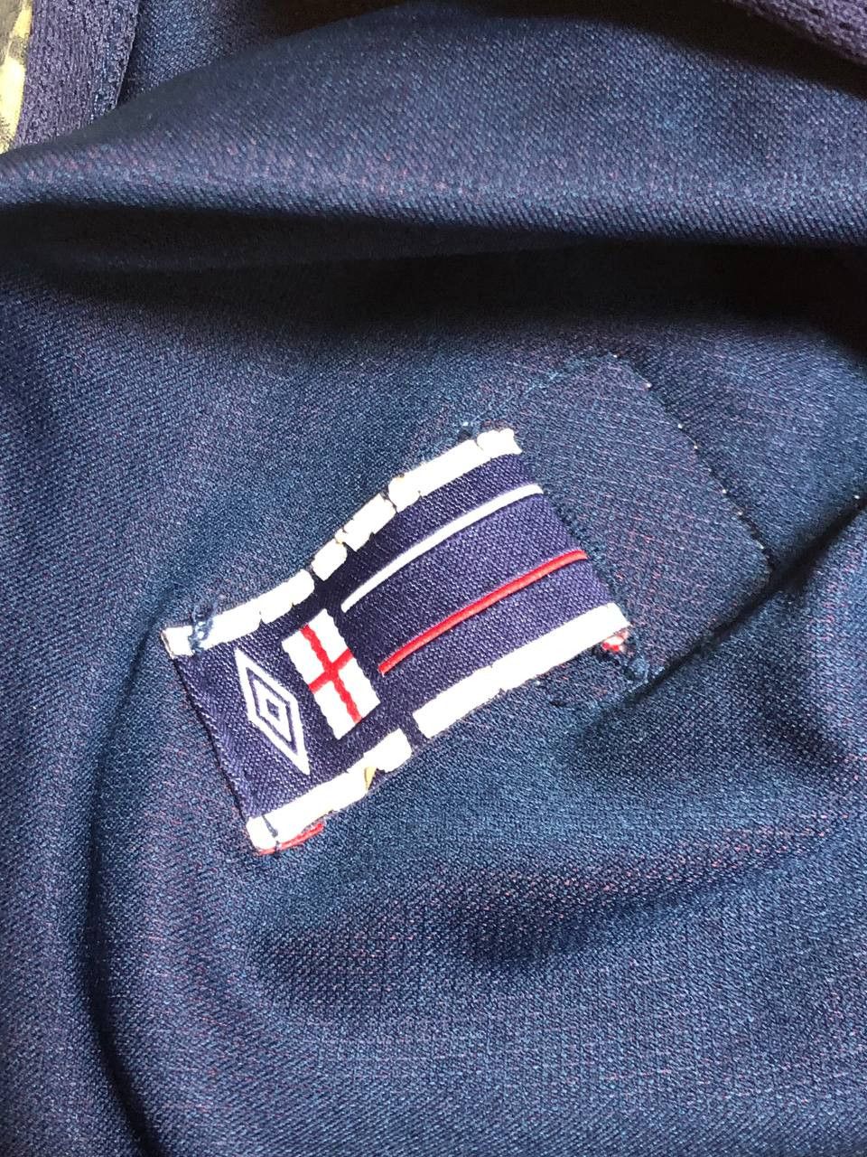 Umbro Vintage Umbro England Football Shirt Away Reversible Top Size US S / EU 44-46 / 1 - 2 Thumbnail