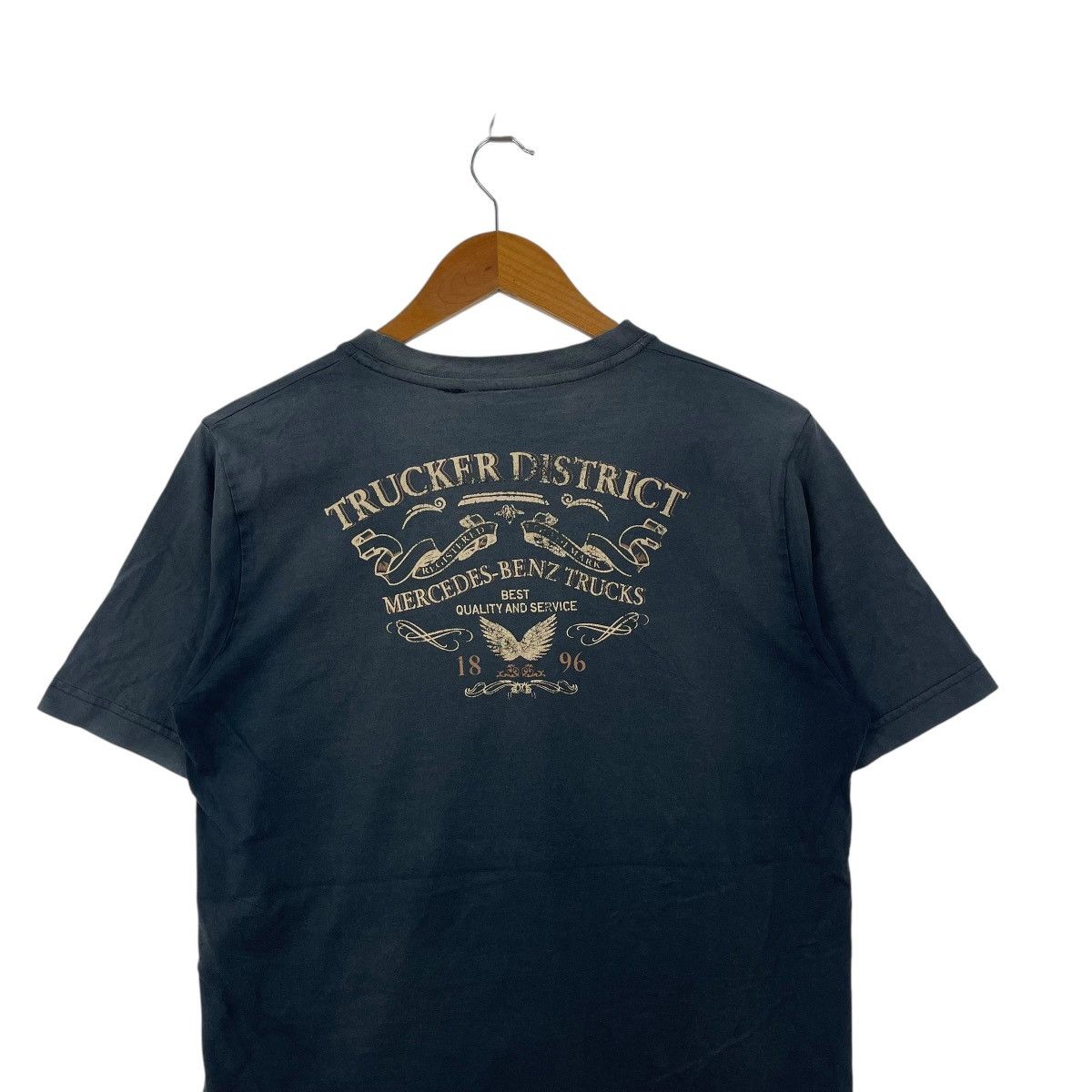 Vintage Vintage Mercedes Benz Trucker Faded Tee Shirt Size US M / EU 48-50 / 2 - 2 Thumbnail