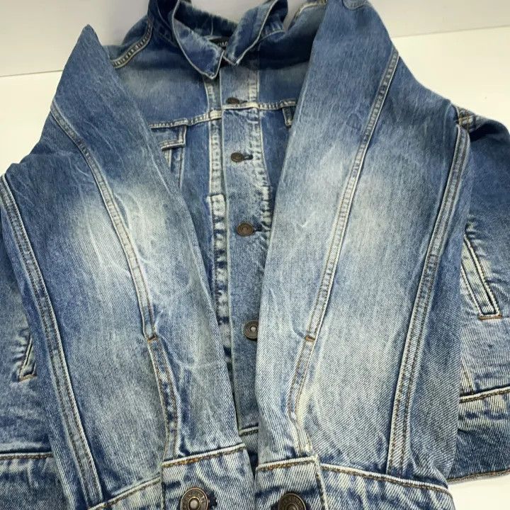 Balenciaga Balenciaga Washed Double B Embroidered Denim Jacket 0079-25 Size US M / EU 48-50 / 2 - 7 Thumbnail