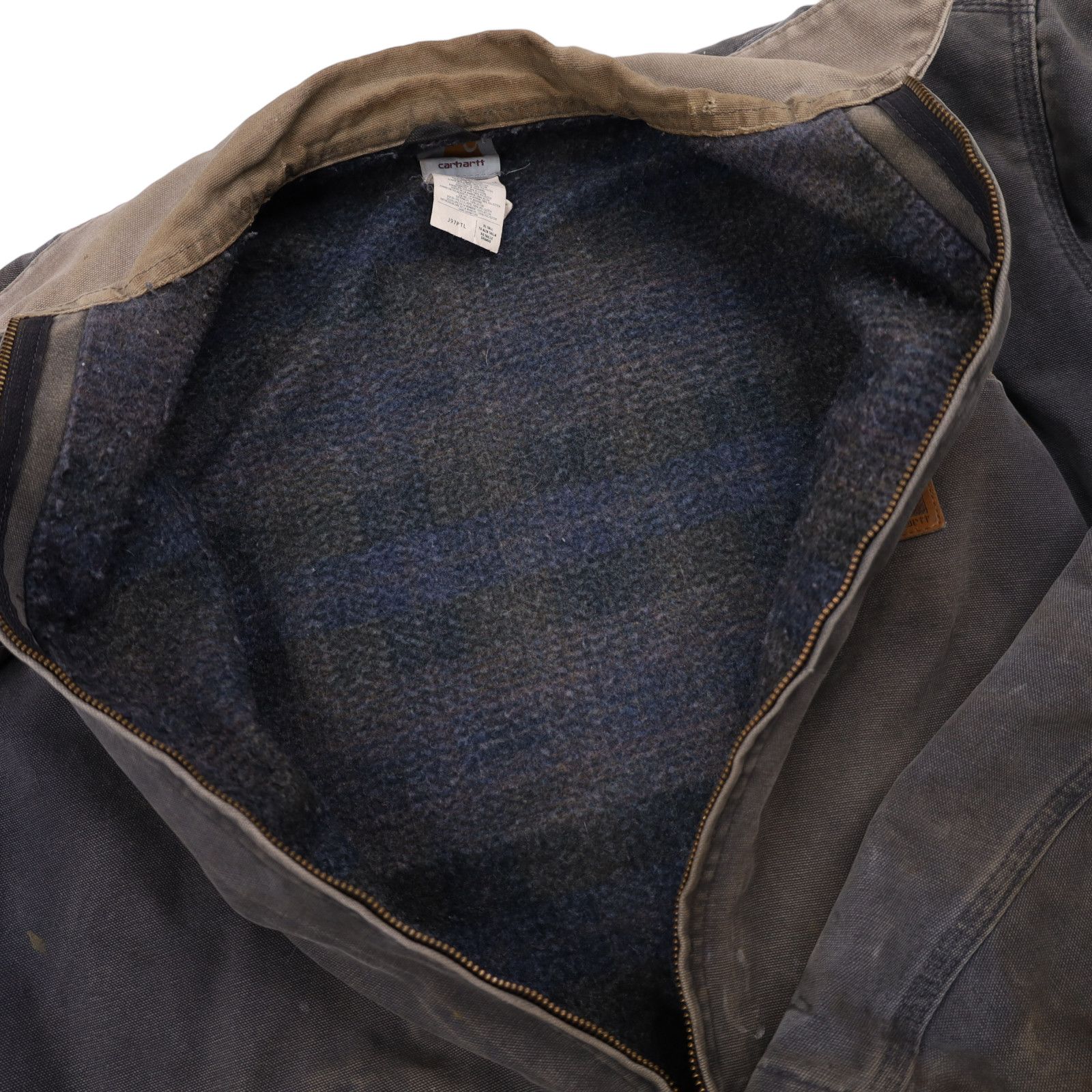 Carhartt × Vintage 2002 Vintage Distressed Carhartt J97PLT Jacket Size US XL / EU 56 / 4 - 12 Thumbnail