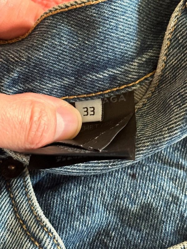 Balenciaga Balenciaga ripped knee jeans Size US 33 - 4 Thumbnail