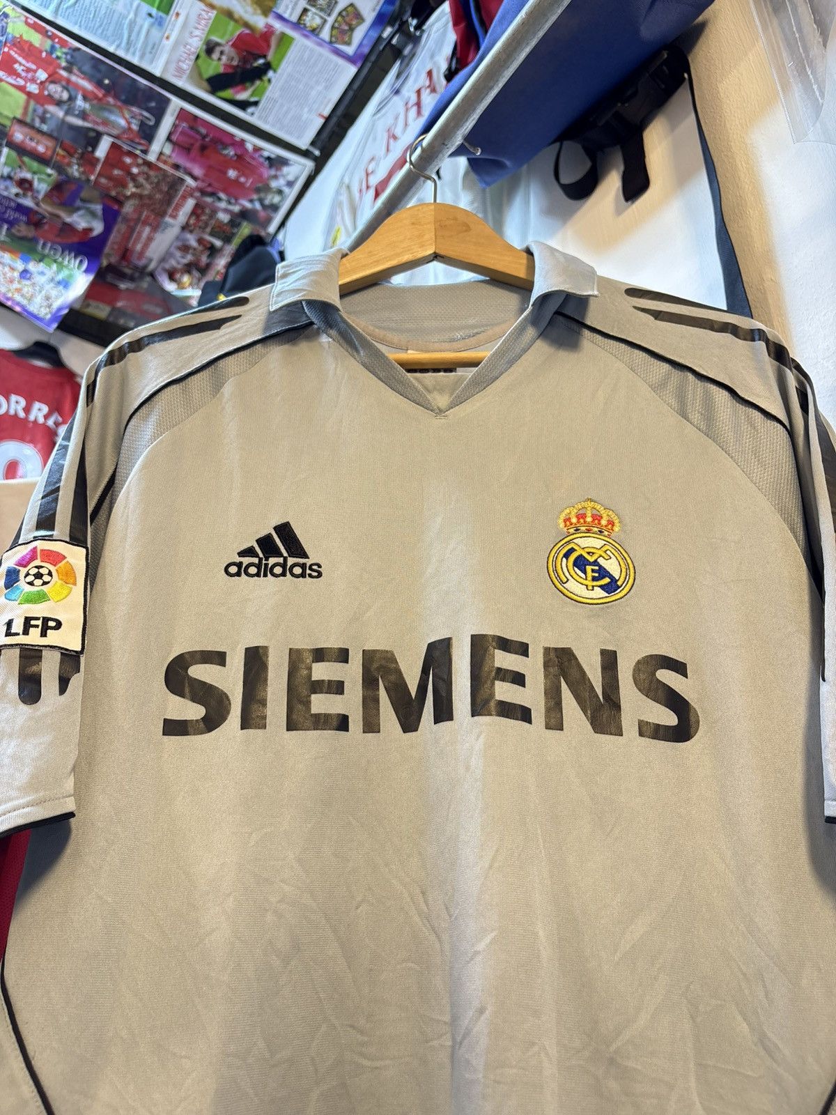 Adidas Vintage 2005-2006 Real Madrid Home Kit Size US M / EU 48-50 / 2 - 2 Thumbnail