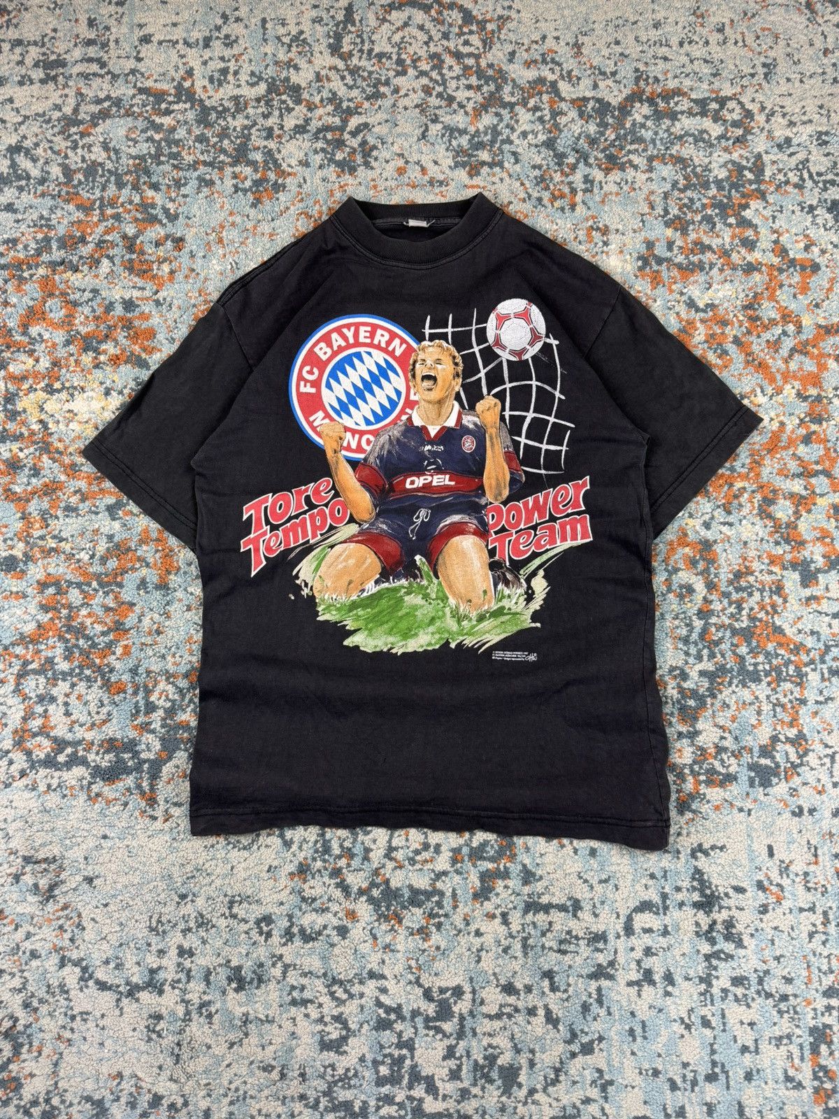 Vintage Vintage 1997 FC Bayern Munchen football soccer graphic tee Size US S / EU 44-46 / 1 - 1 Thumbnail