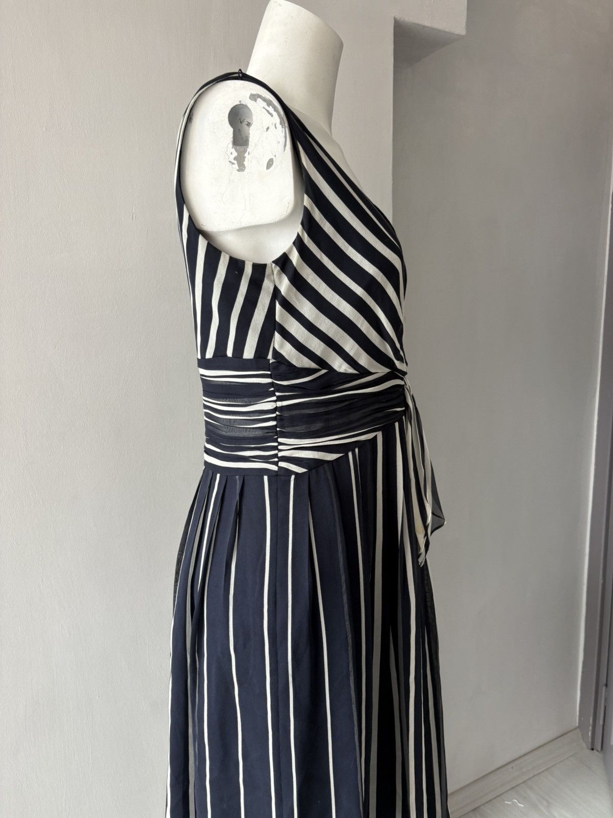 Ann Taylor Ann taylor silk dress Size L / US 10 / IT 46 - 13 Thumbnail