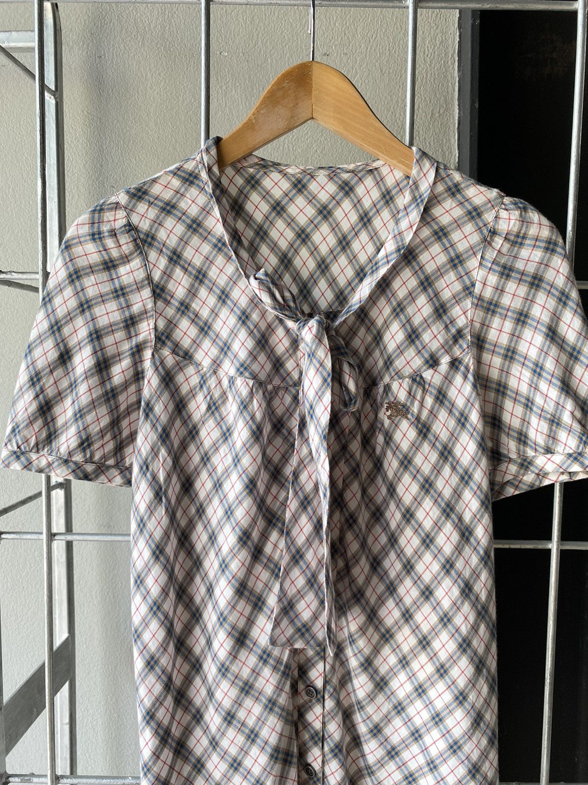 Burberry classic blouse