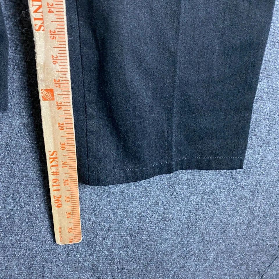 Dockers Dockers Classic Fit Chino Pants 40x32 Men's Zipper Fly Size US 40 / EU 56 - 4 Thumbnail