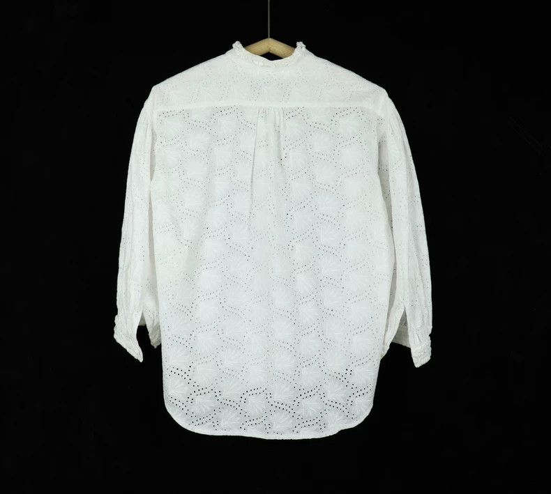 Comme des Garcons Comme Des Garcons Cute Embroidered Shirt Size M / US 6-8 / IT 42-44 - 2 Thumbnail
