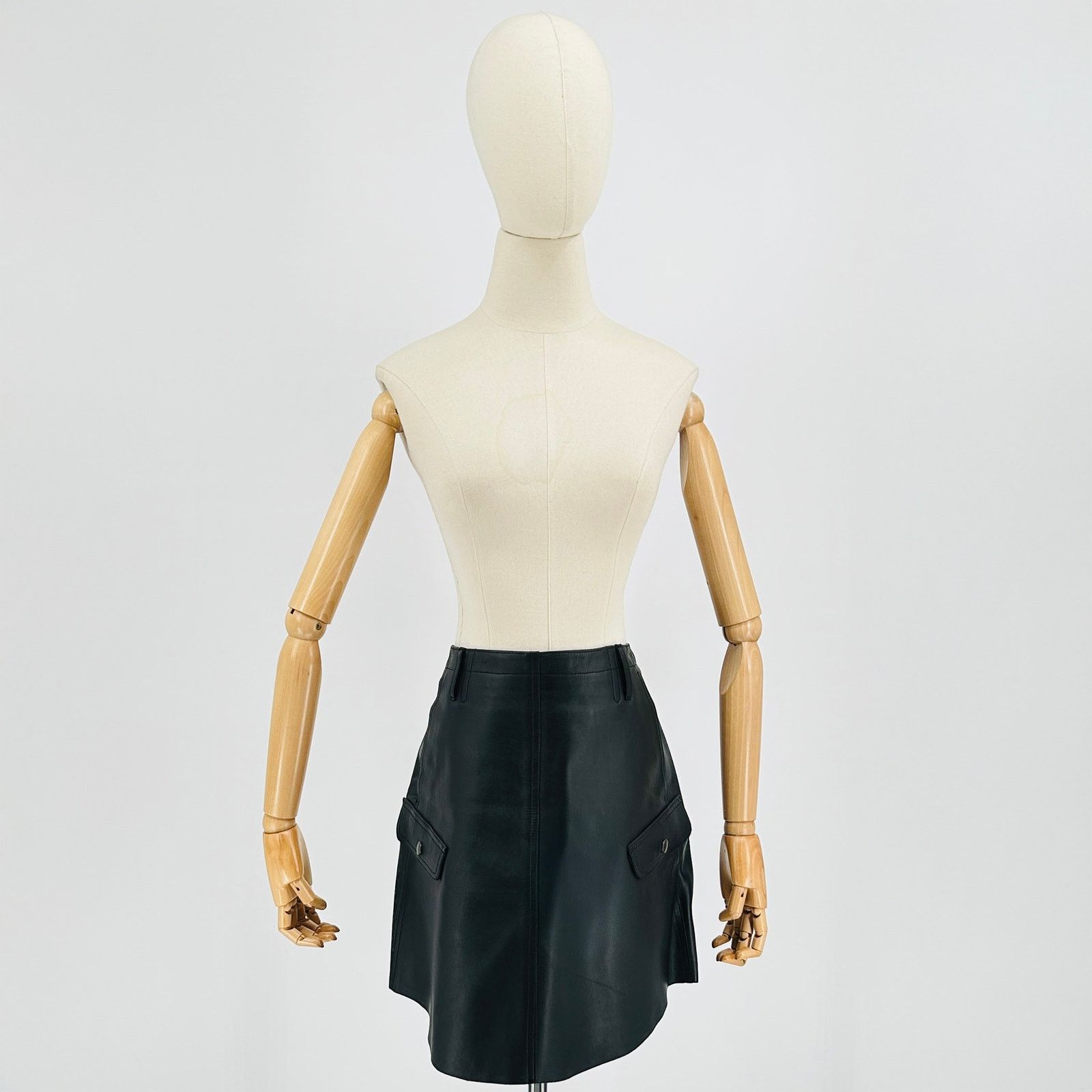 Coach Black Calf Leather Viscose Lined Cargo Pocket Mini Skirt Size 27" / US 4 / IT 40 - 1 Thumbnail