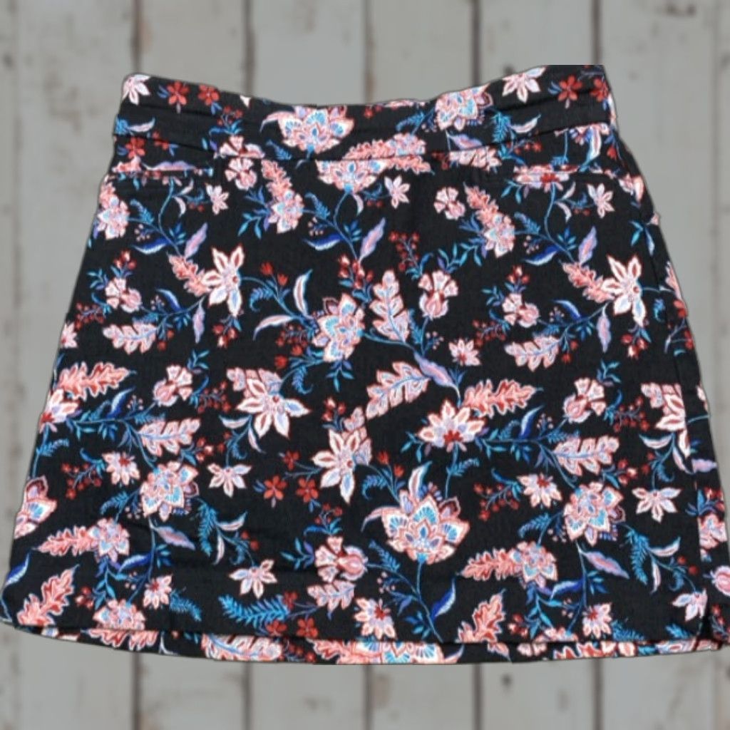 Croft & Barrow Croft & Barrow Skort 6 Reg. Blue Floral Pockets Stretch Golf Tennis Pickleball Skort Women Adult 6 Multicolor Clothing Size 28" / US 6 / IT 42 - 1 Thumbnail