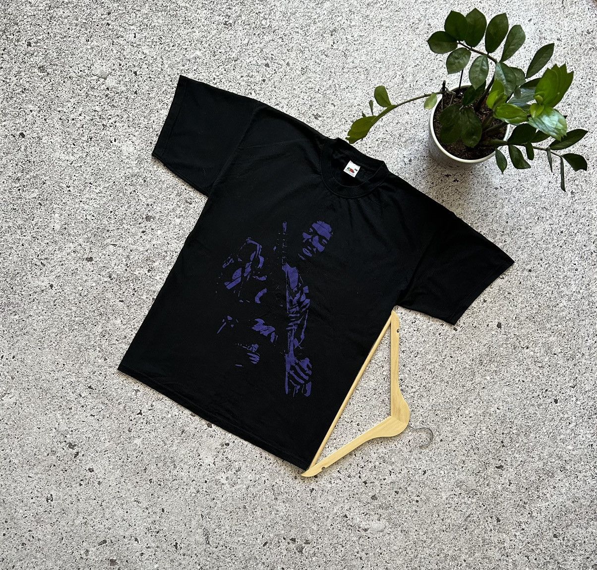 Band Tees × Vintage Vintage 90’s Isaac Hayes American T-Shirt like Jimi Hendrix Size US XL / EU 56 / 4 - 1 Thumbnail