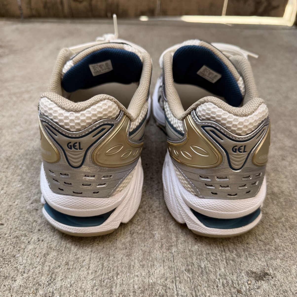 Asics Asics Gel Kayano 14 Cream Pure Silver Size US 9.5 / EU 42-43 - 5 Thumbnail