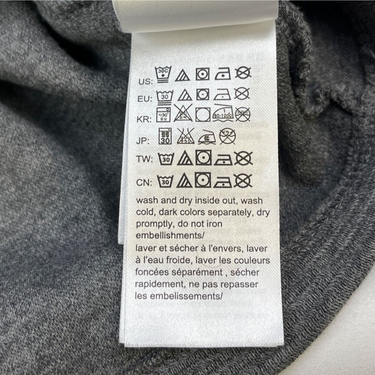 Calvin Klein Calvin Klein Men's Grey Sweatshirt/Pullover Sz L SKU 4706 Size US L / EU 52-54 / 3 - 6 Thumbnail