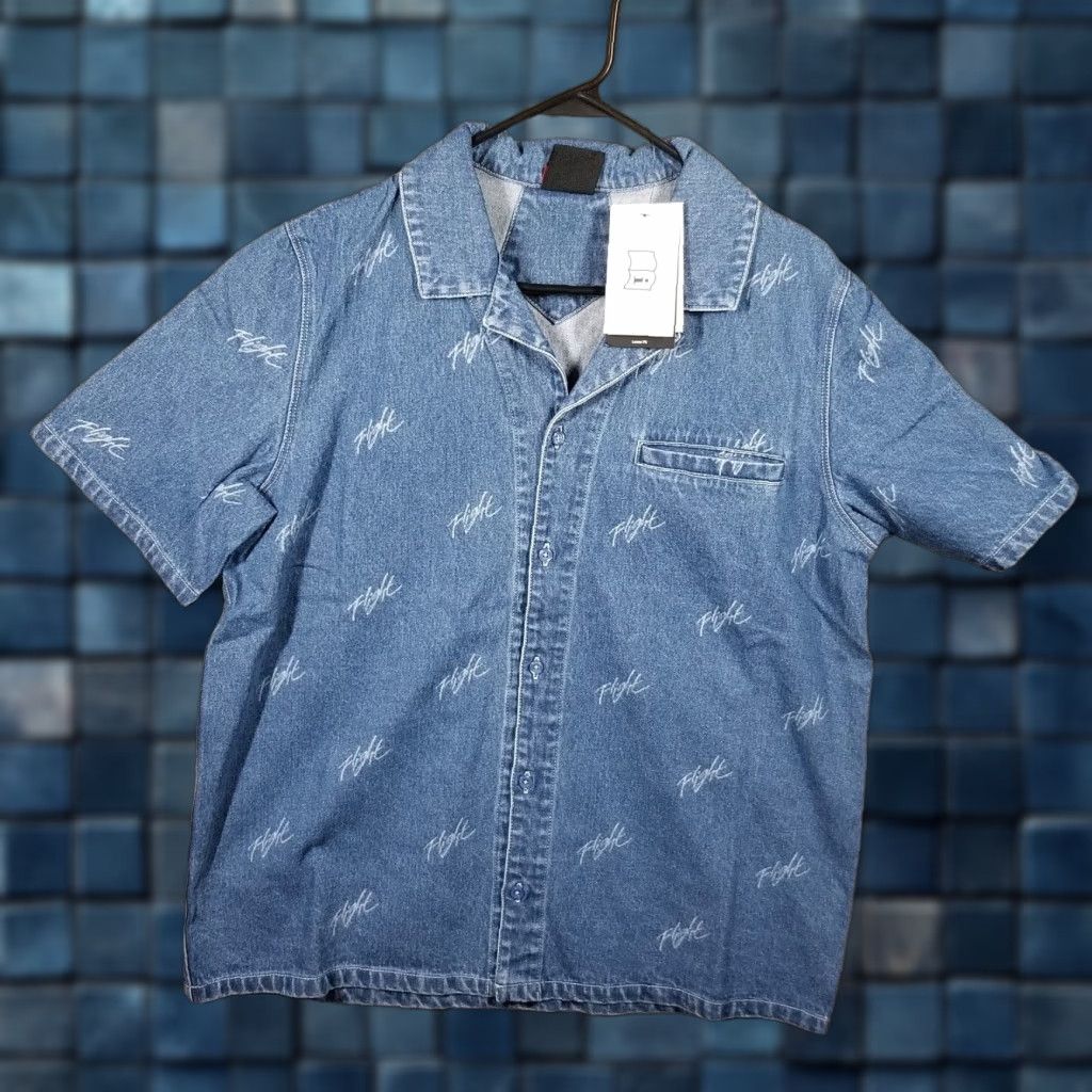 Nike VINTAGE Nike Jordan Women's Button-Up Shirt Medium Denim Short Sleeve Collared Cotton 90s Woven Top Womens Size M / US 6-8 / IT 42-44 - 1 Thumbnail
