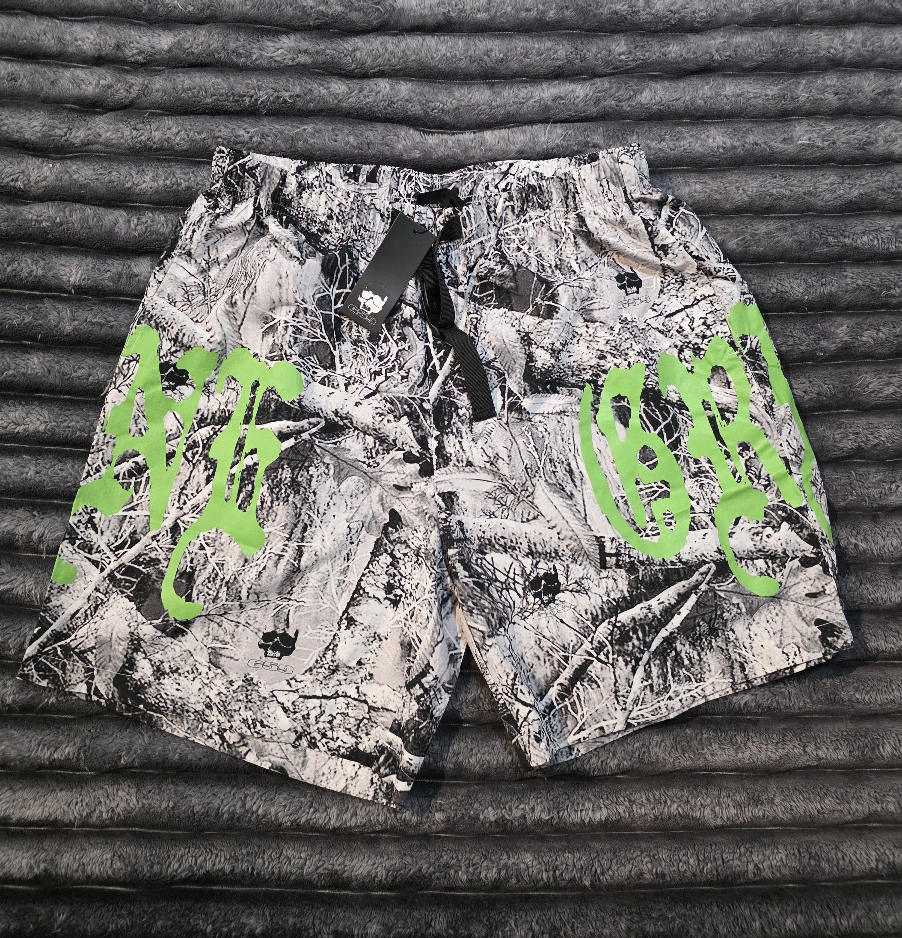 G59 Records GREYDAY Camo Shorts Med x G59 Records Size US 32 / EU 48 - 1 Thumbnail
