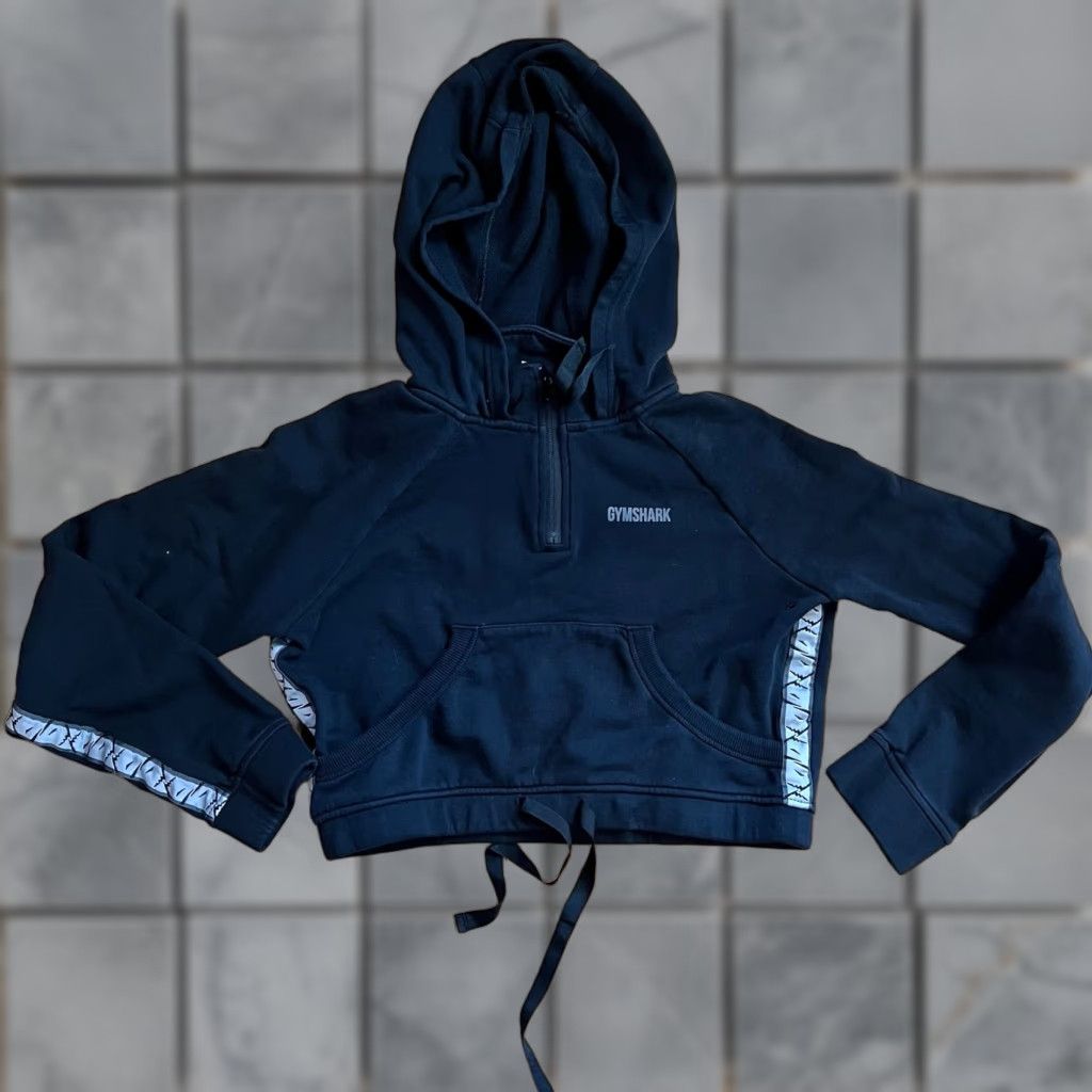 Gymshark Gymshark Hoodie Womens Small Black Crop Sweatshirt Size S / US 4 / IT 40 - 1 Thumbnail