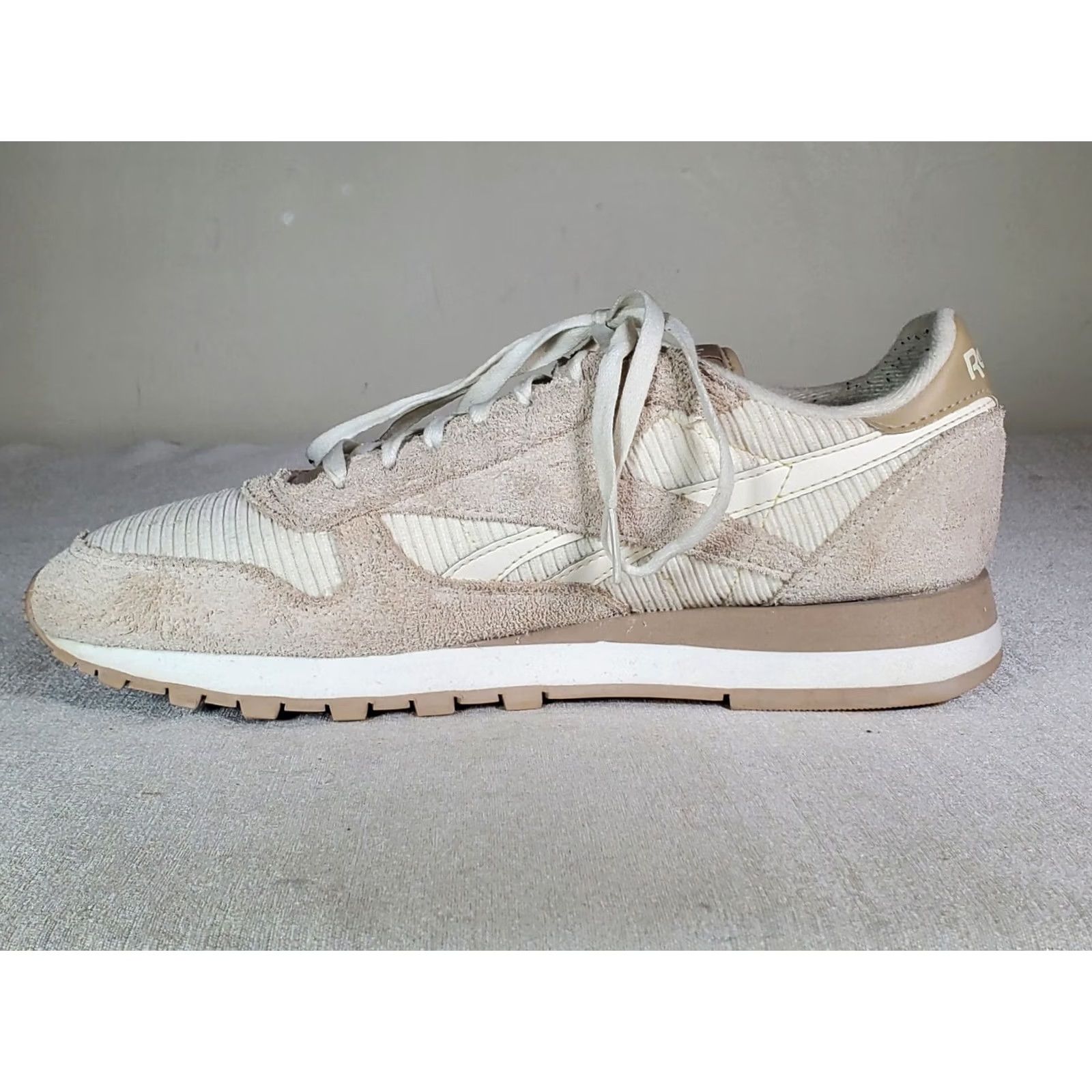 Reebok Reebok Classic Leather Trainers Suede Chalk Beige Men 8 Casual Running Sneakers Low Top Leather Textile Suede Black? Size US 8 / EU 41 - 3 Thumbnail