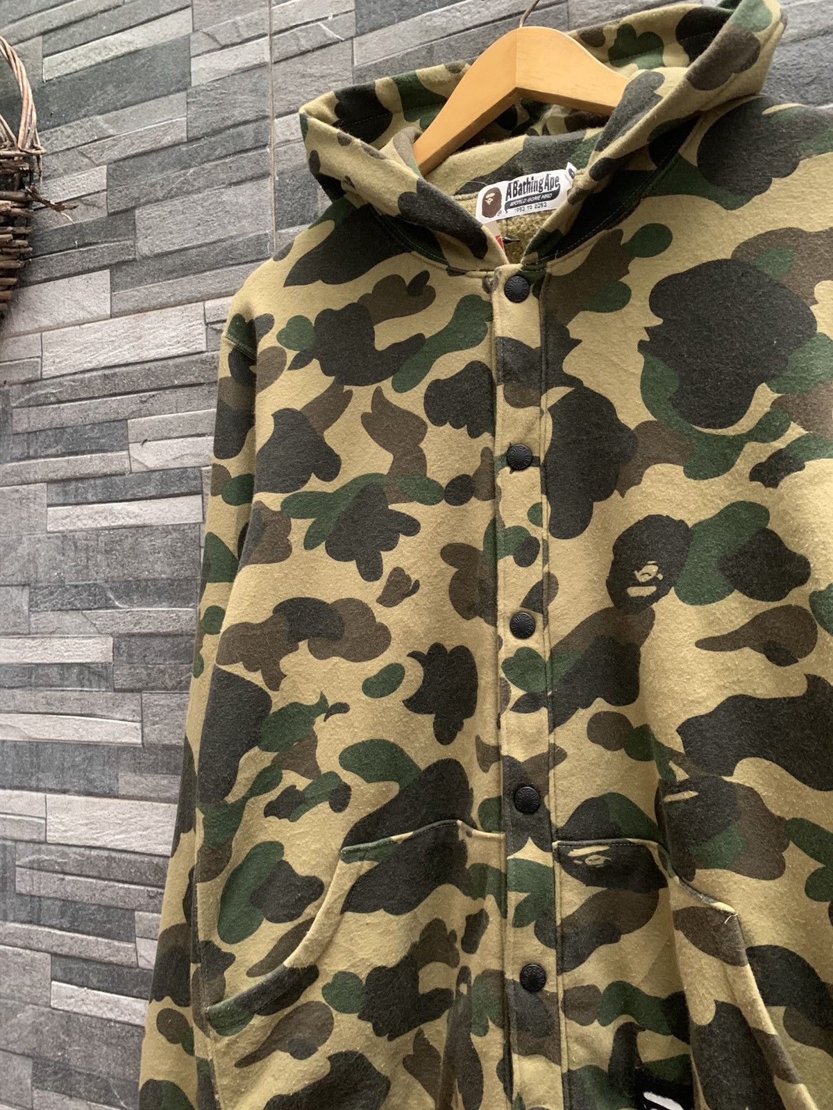 Bape Vintage BAPE 1st Camo Button Hoodie Size US L / EU 52-54 / 3 - 2 Thumbnail