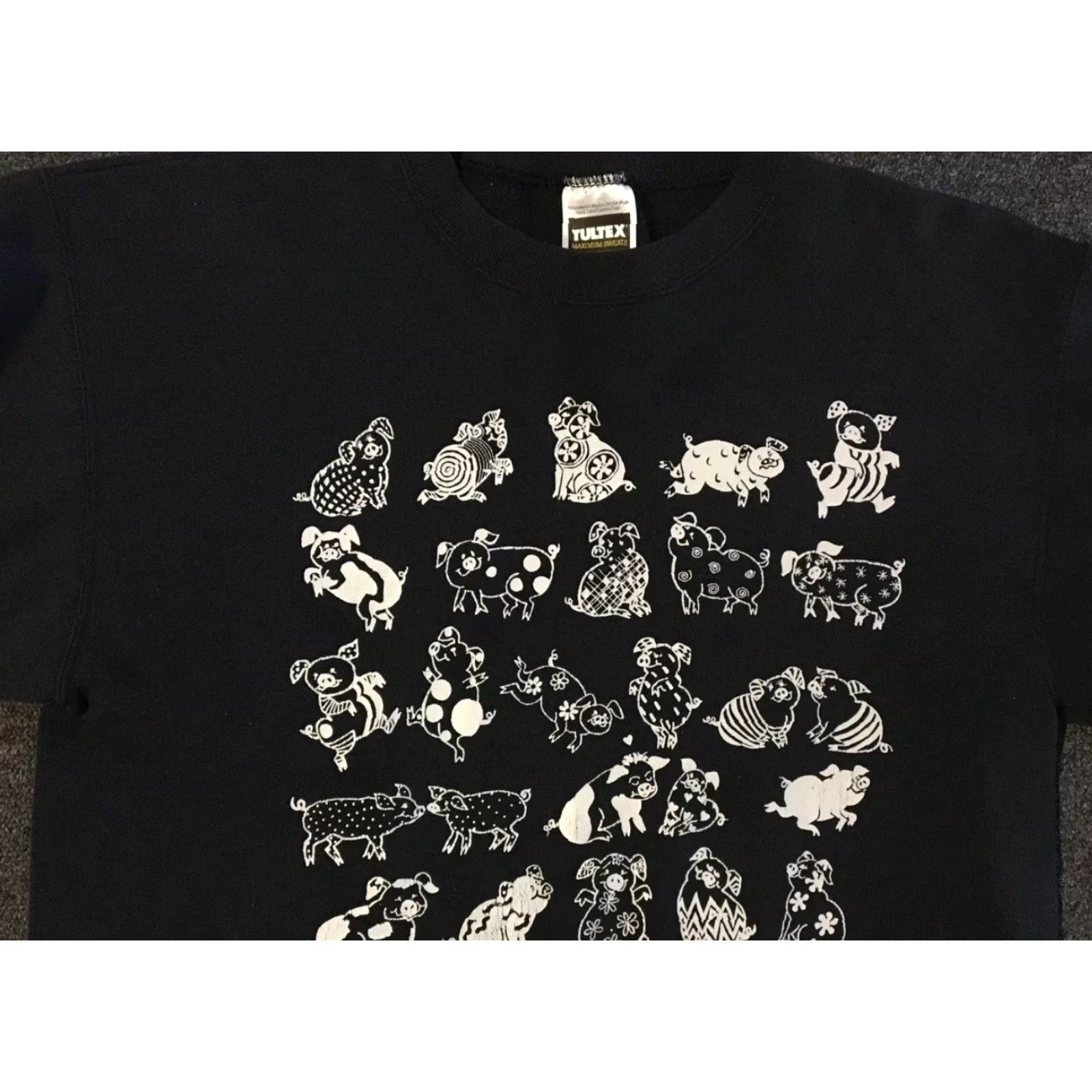 Vintage Vtg 90s Abstract Pig Faded Sweatshirt M Cartoon Animal Art Funny Skate Grunge 80 hoodie Mens Black Size M USA USA 80s 90s Grunge Cartoon Pig Abstract Size US M / EU 48-50 / 2 - 6 Thumbnail