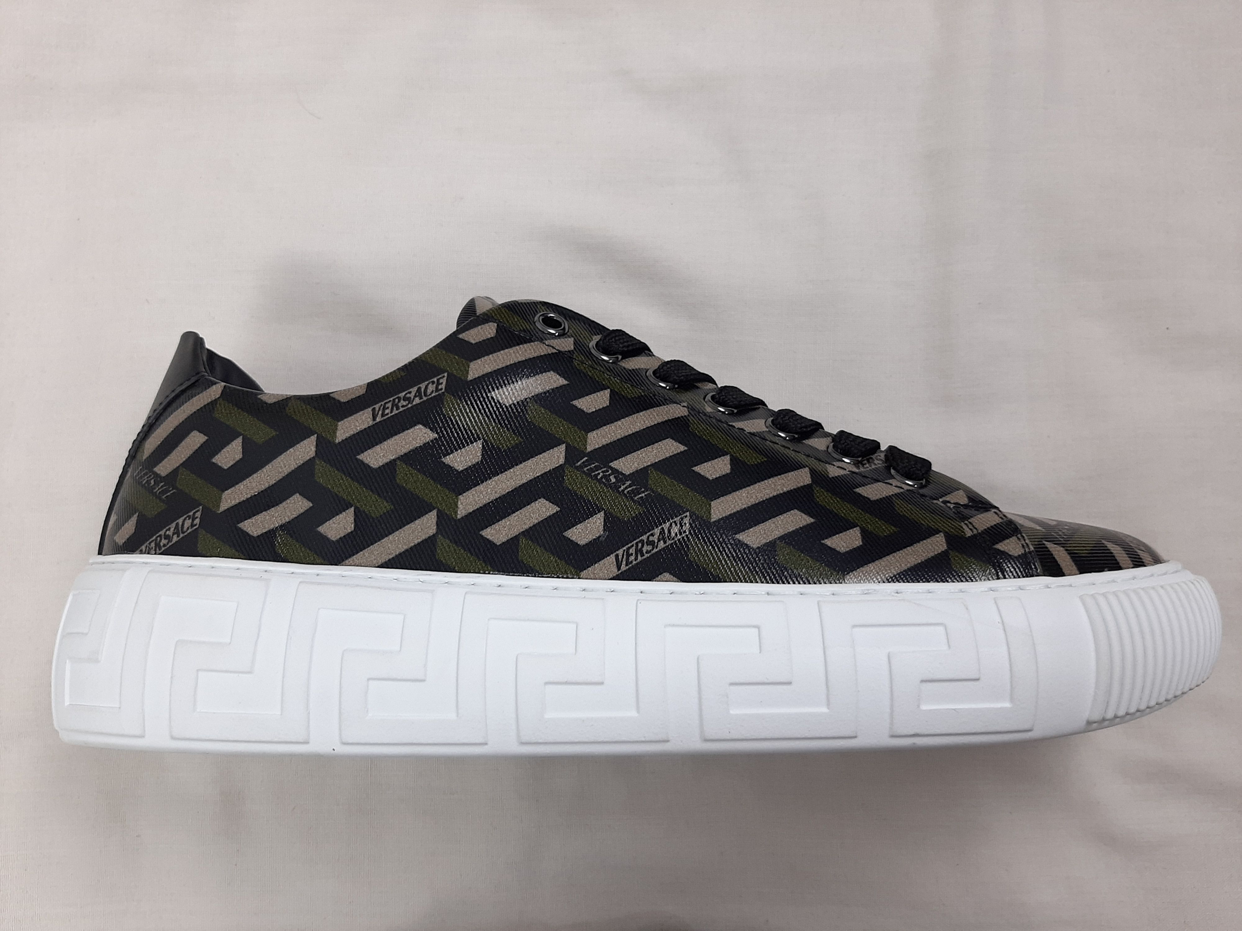 Versace Versace Greca Low Top Sneakers Men's Size US 9 EU 42 Size US 9 / EU 42 - 5 Thumbnail