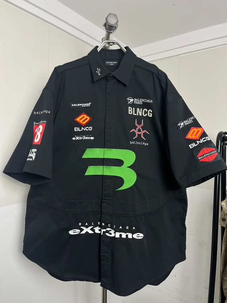 Balenciaga size 38 Black short-sleeved embroidered shirt