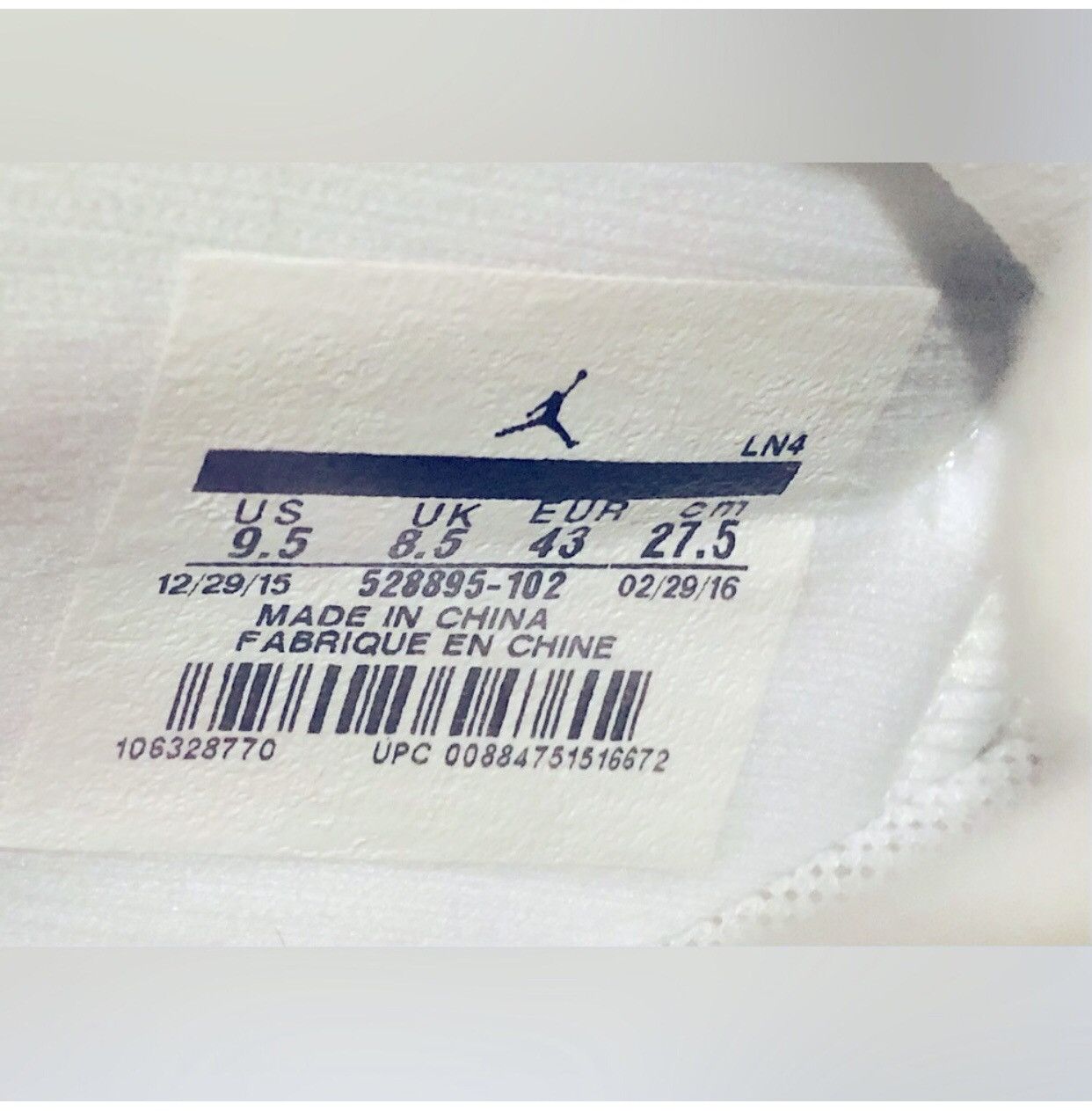 Jordan Brand Jordan 11 Low Cherry Retro - Exclusive limited stock Size US 9.5 / EU 42-43 - 11 Thumbnail