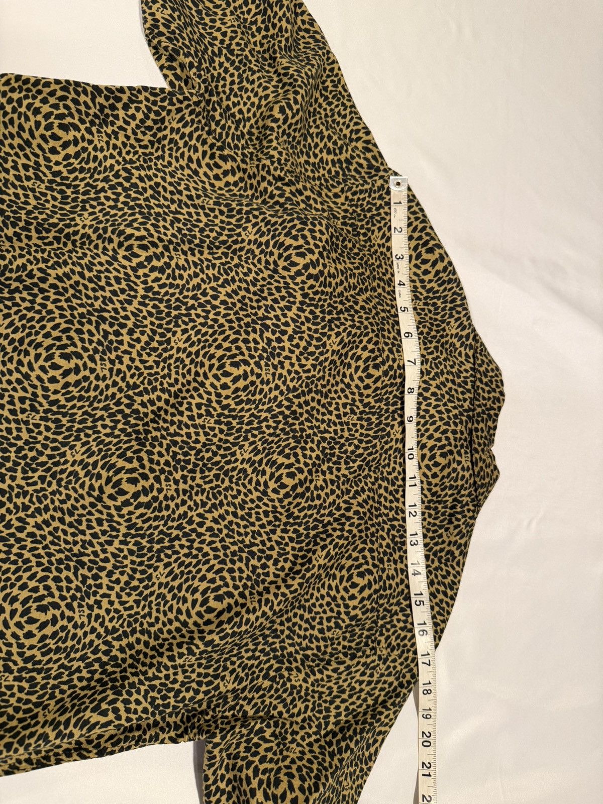 Saint Laurent Paris Saint Laurent men leopard print shirt. M. $890 Size US M / EU 48-50 / 2 - 5 Thumbnail