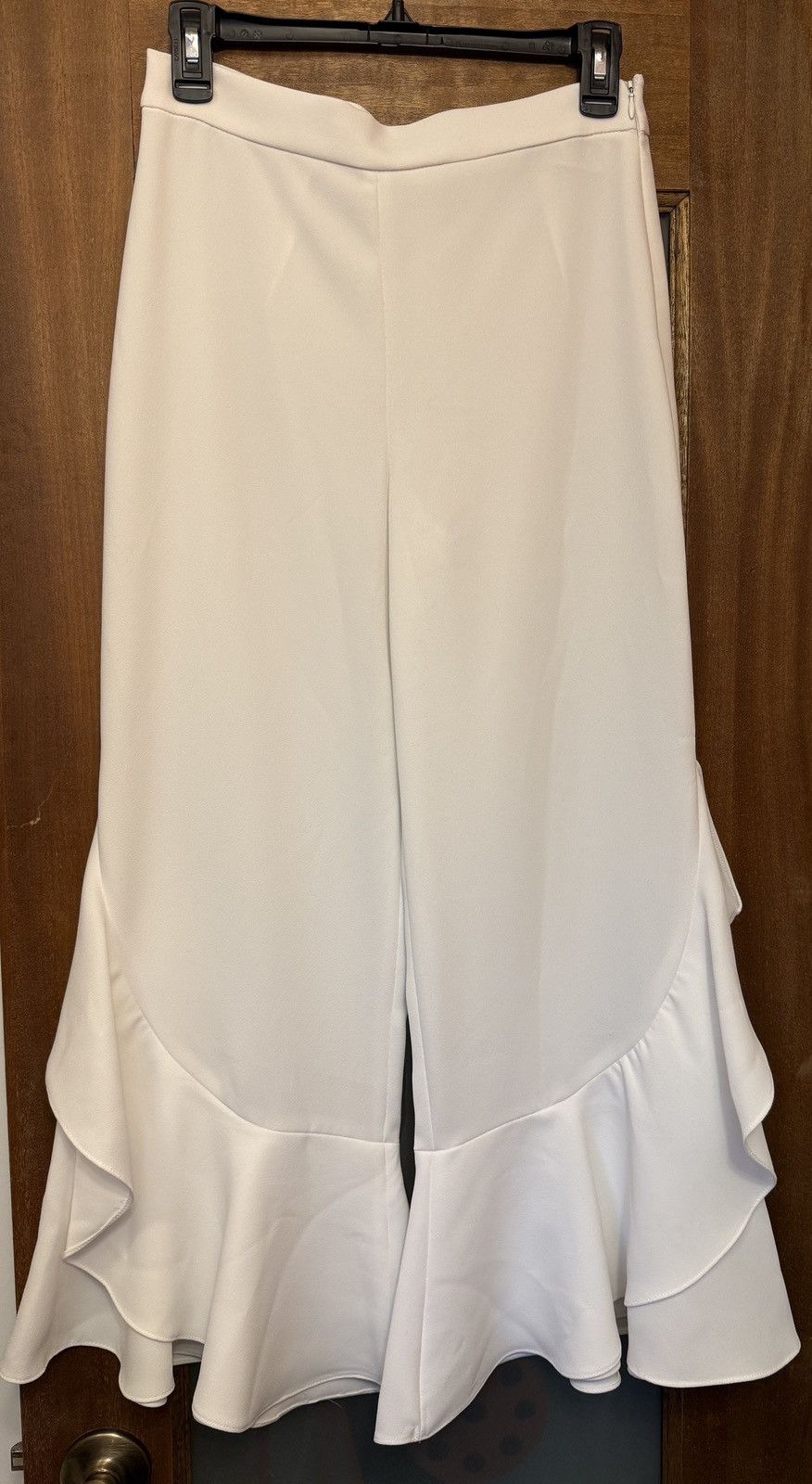 Zara Zara Women Soft White Cropped High Waisted Ruffle Pants Size 28" / US 6 / IT 42 - 1 Thumbnail