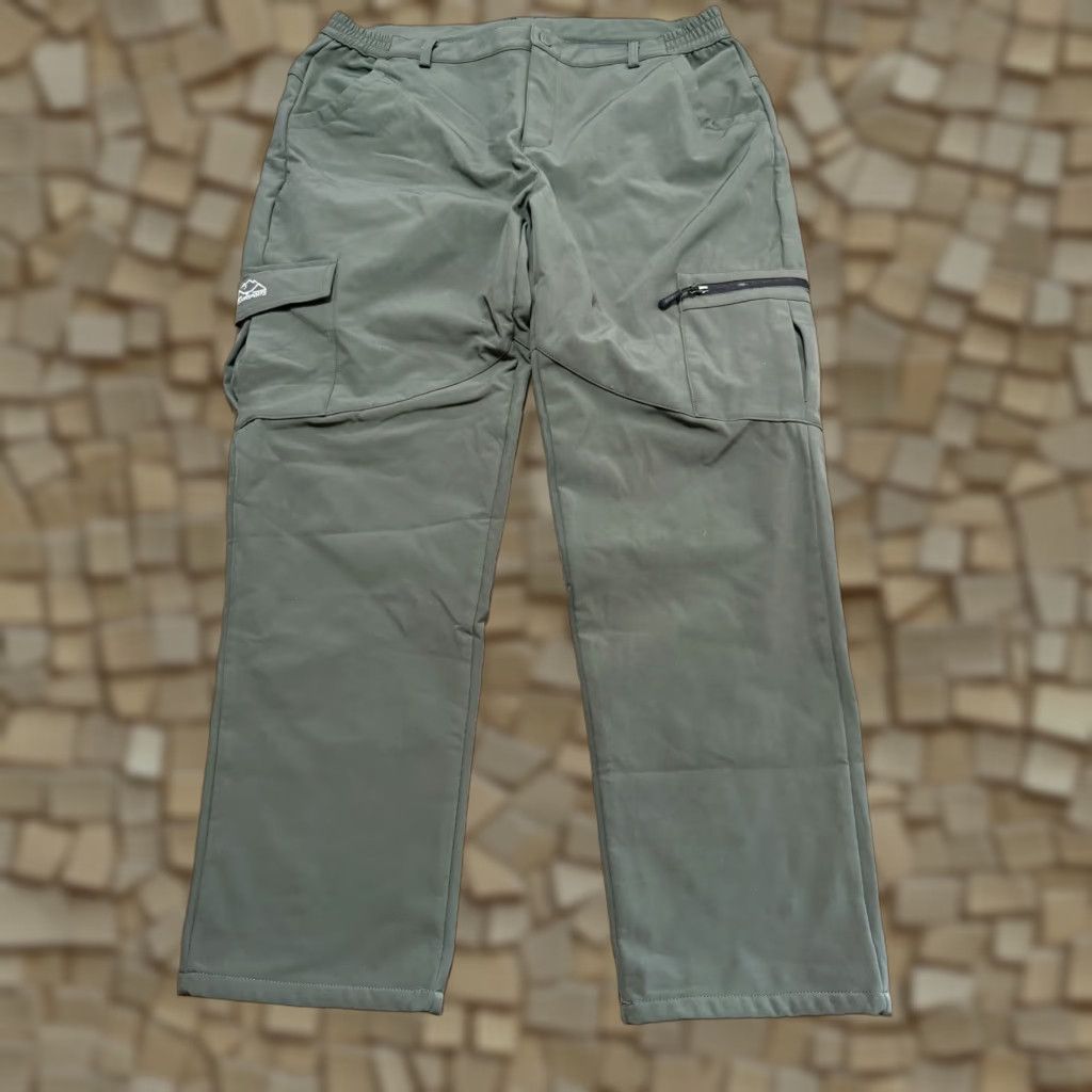 Vintage Outdoor Sports Pants Men Size XXL Green Straight Leg High Rise Cargo Pants Regular Inseam 29in Size US 39 - 1 Thumbnail