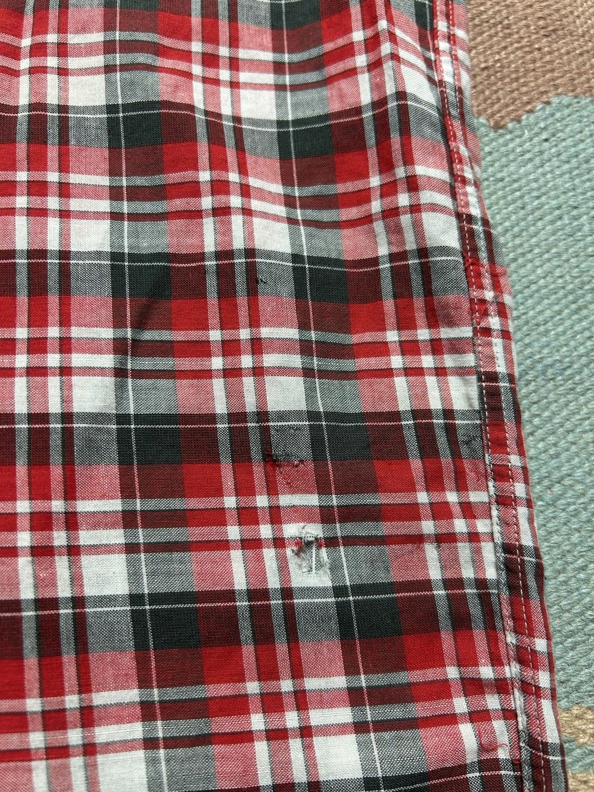 Vintage Vintage 1960s button shirt cotton plaid distressed large Size US L / EU 52-54 / 3 - 8 Thumbnail
