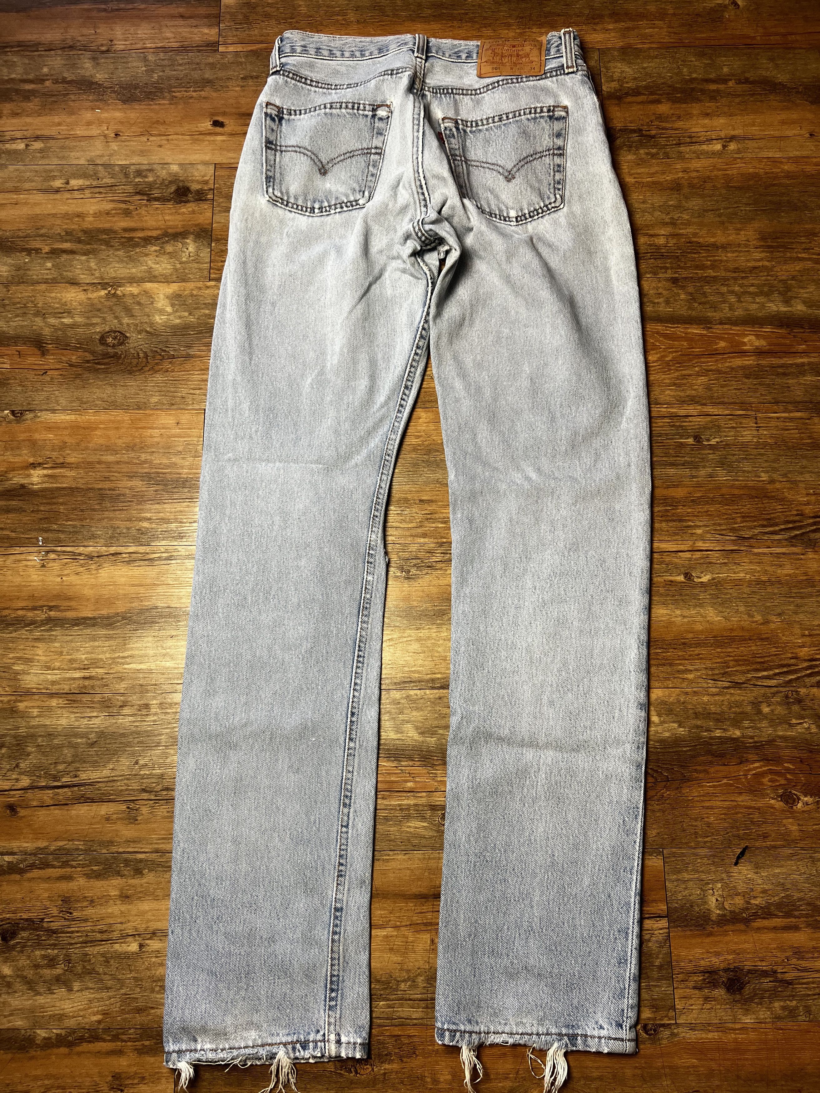 Levi's Vintage Clothing Vintage 501 Levi's Straight Leg Blue Button Fly Denim Jeans Size US 30 / EU 46 - 9 Thumbnail
