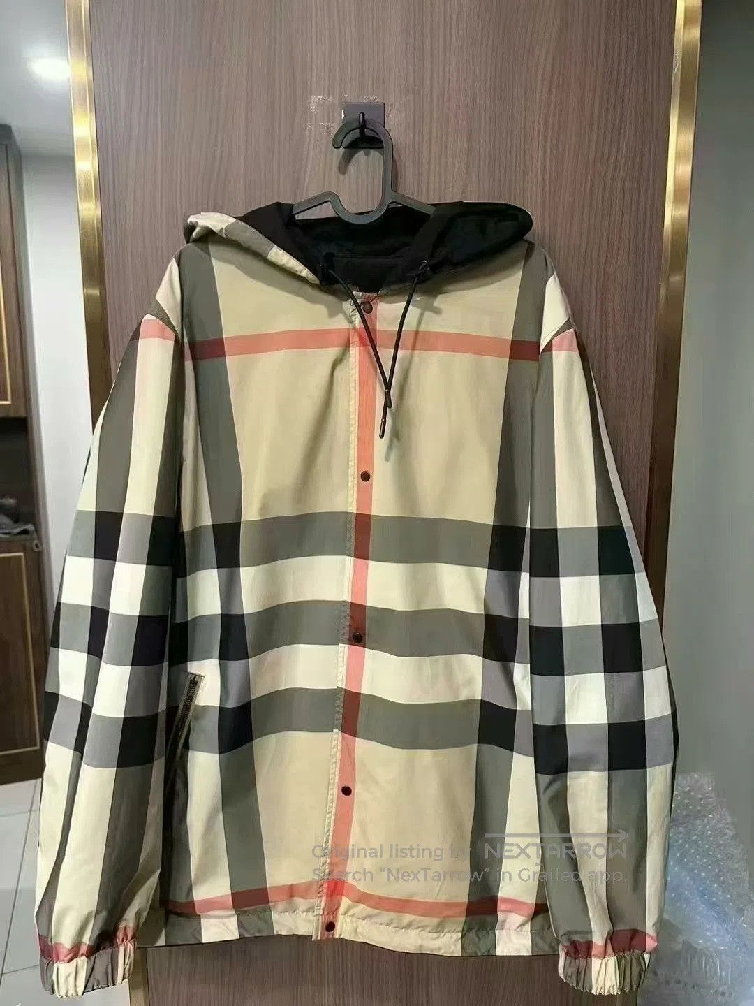 Burberry burberry reversible check hooded jacket. Size US XL / EU 56 / 4 - 3 Thumbnail