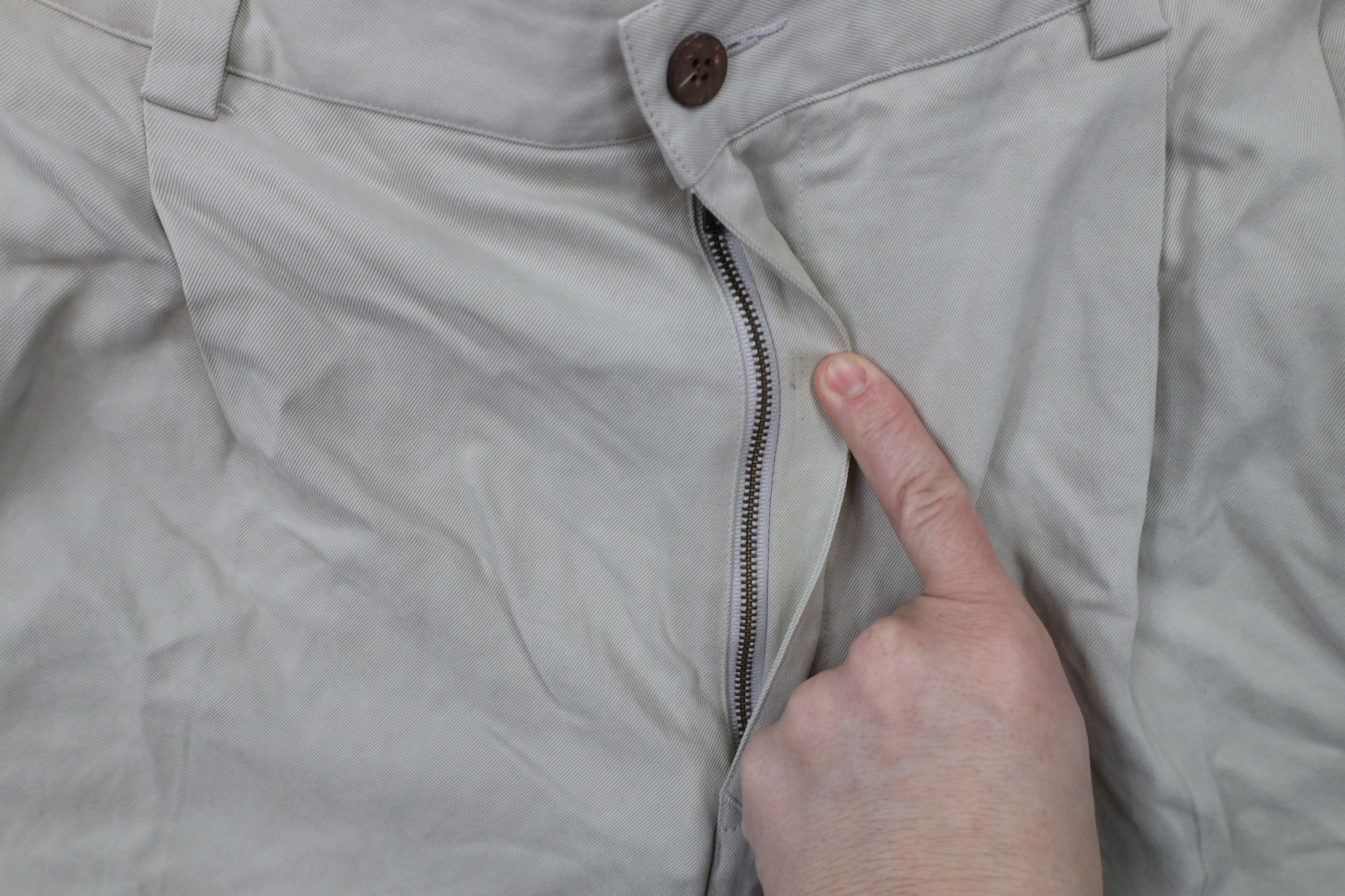 Tommy Bahama × Vintage Vintage 90s Tommy Bahama Silk Wide Leg Chino Pants Beige Size US 38 / EU 54 - 8 Thumbnail