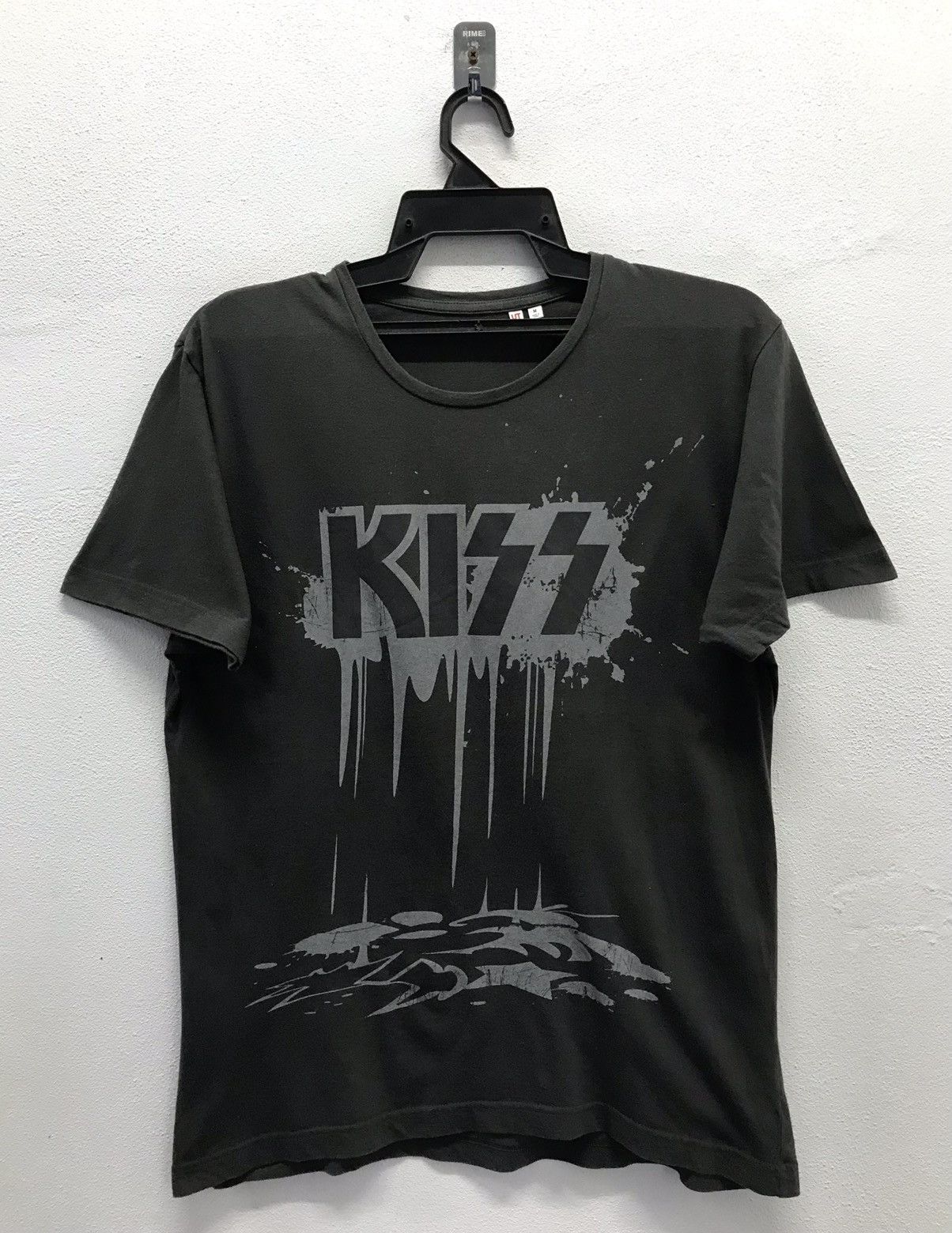 Band Tees × KISS × Uniqlo Vintage Uniqlo Hard Rock Band Kiss Shirt Size US M / EU 48-50 / 2 - 1 Thumbnail