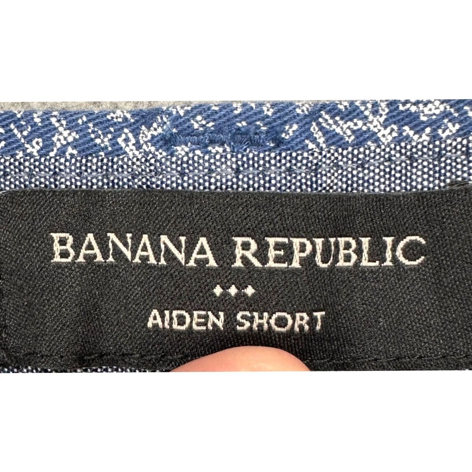 Banana Republic Banana Republic Mens Aiden Shorts 33 Blue Geometric Chino Stretch Flat Front Casual Pockets Breathable Regular Waist 33 Inseam 9 Men’s Shorts Size US 33 - 3 Thumbnail