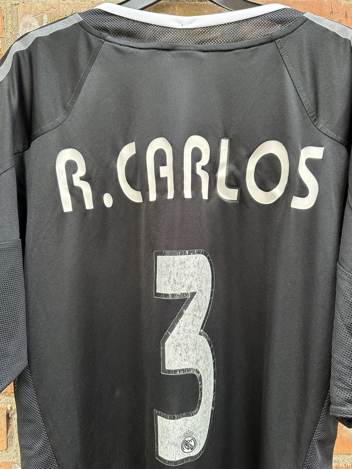 Adidas Real Madrid jersey away 2004 Roberto Carlos Size US L / EU 52-54 / 3 - 19 Thumbnail