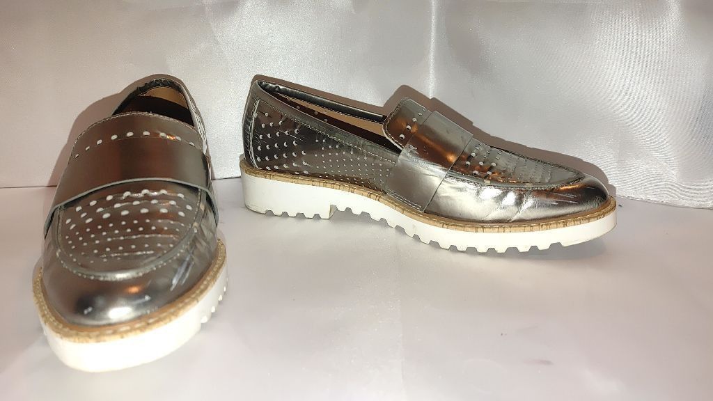 The Unbranded Brand Halogen Emily Metallic Silver Slip On Size 8.5 Size US 8.5 / IT 38.5 - 6 Thumbnail