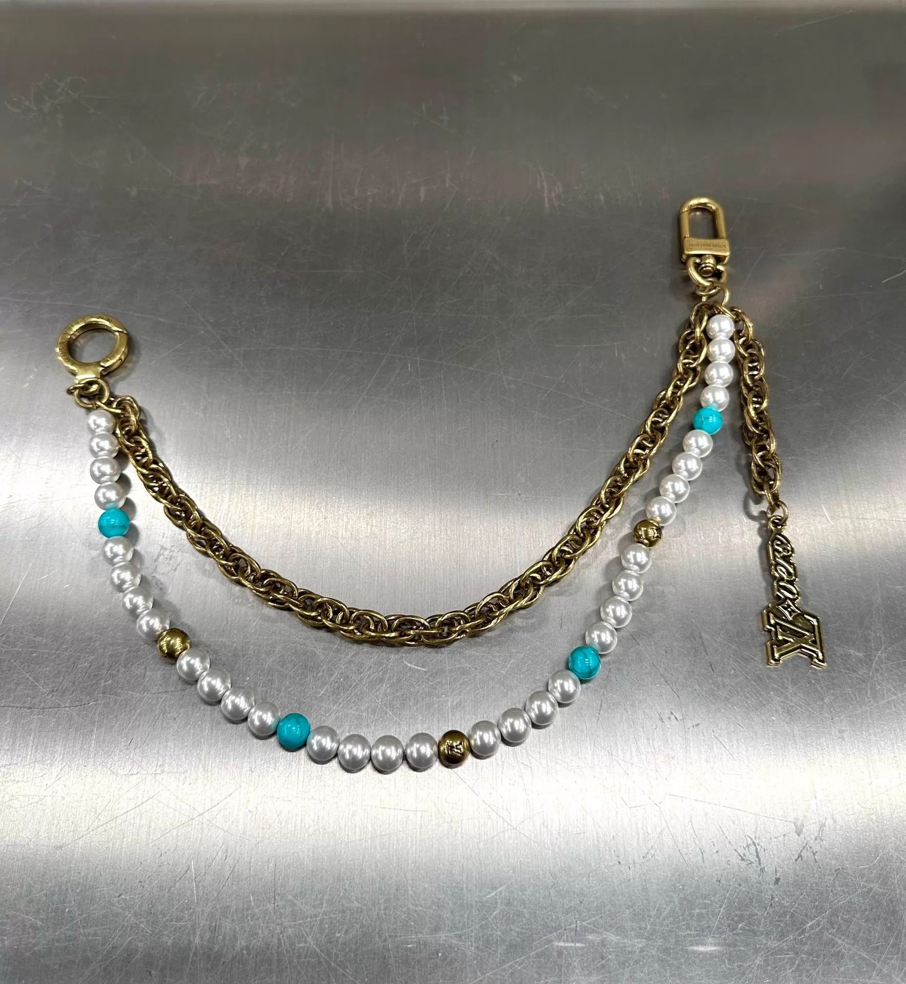 Louis Vuitton LV Turquoise Pearl Double Chain Charm Antique Gold Size ONE SIZE - 1 Thumbnail