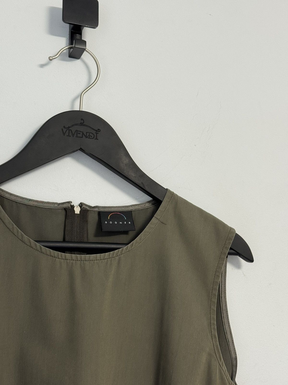 Bogner BOGNER Olive Green Shell Top Sleeveless Blouse Tank Shirt Size S / US 4 / IT 40 - 3 Thumbnail