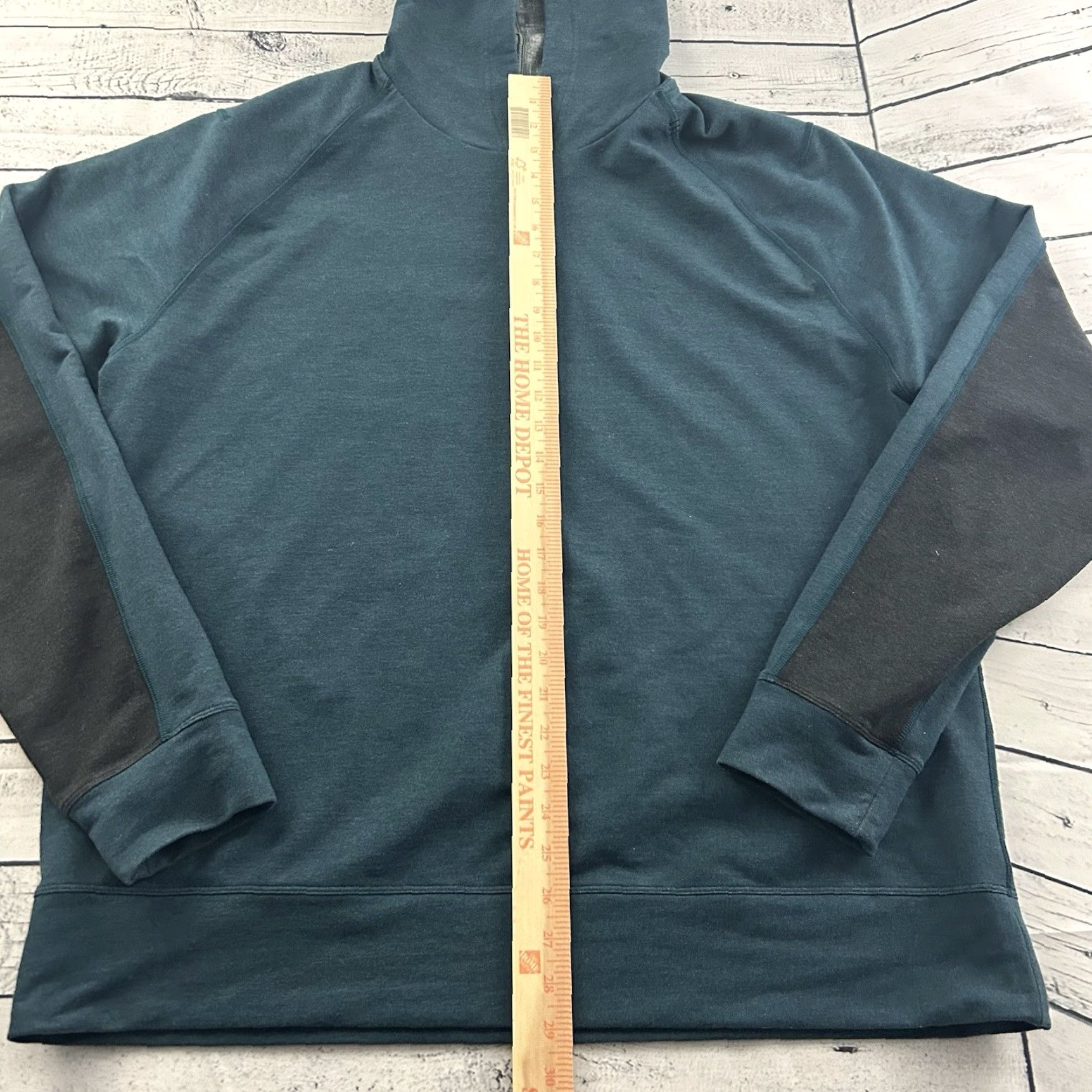 Lululemon Lululemon Hoodie Pullover Men 2XL Gray Sweatshirt Blue Long Sleeve Solid Gym & Training Size US XXL / EU 58 / 5 - 2 Thumbnail