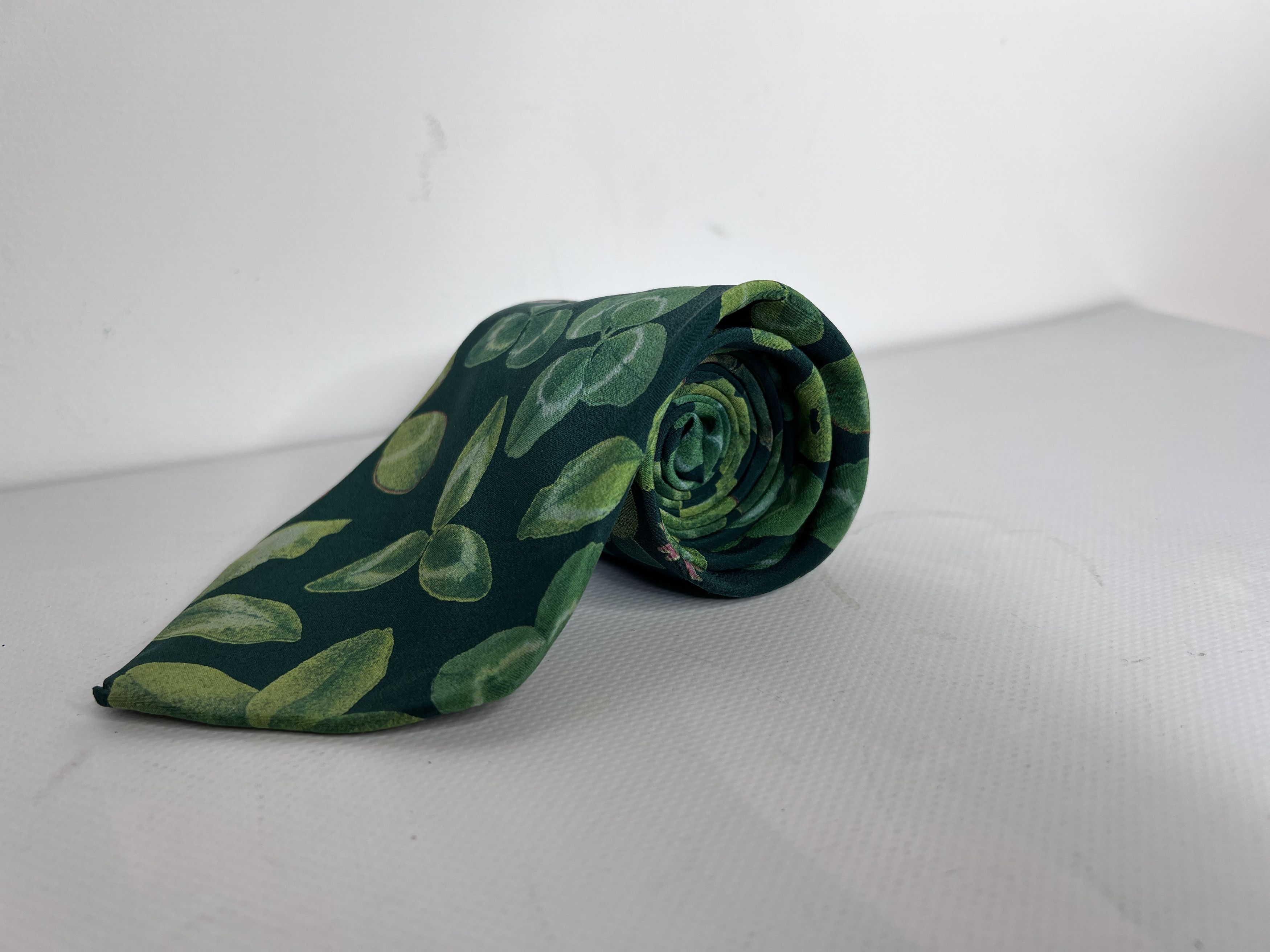 Vintage FABRIC FRONTLINE ZURICH SILK NECK TIE ITALY LUXURY FLORAL Size ONE SIZE - 3 Thumbnail