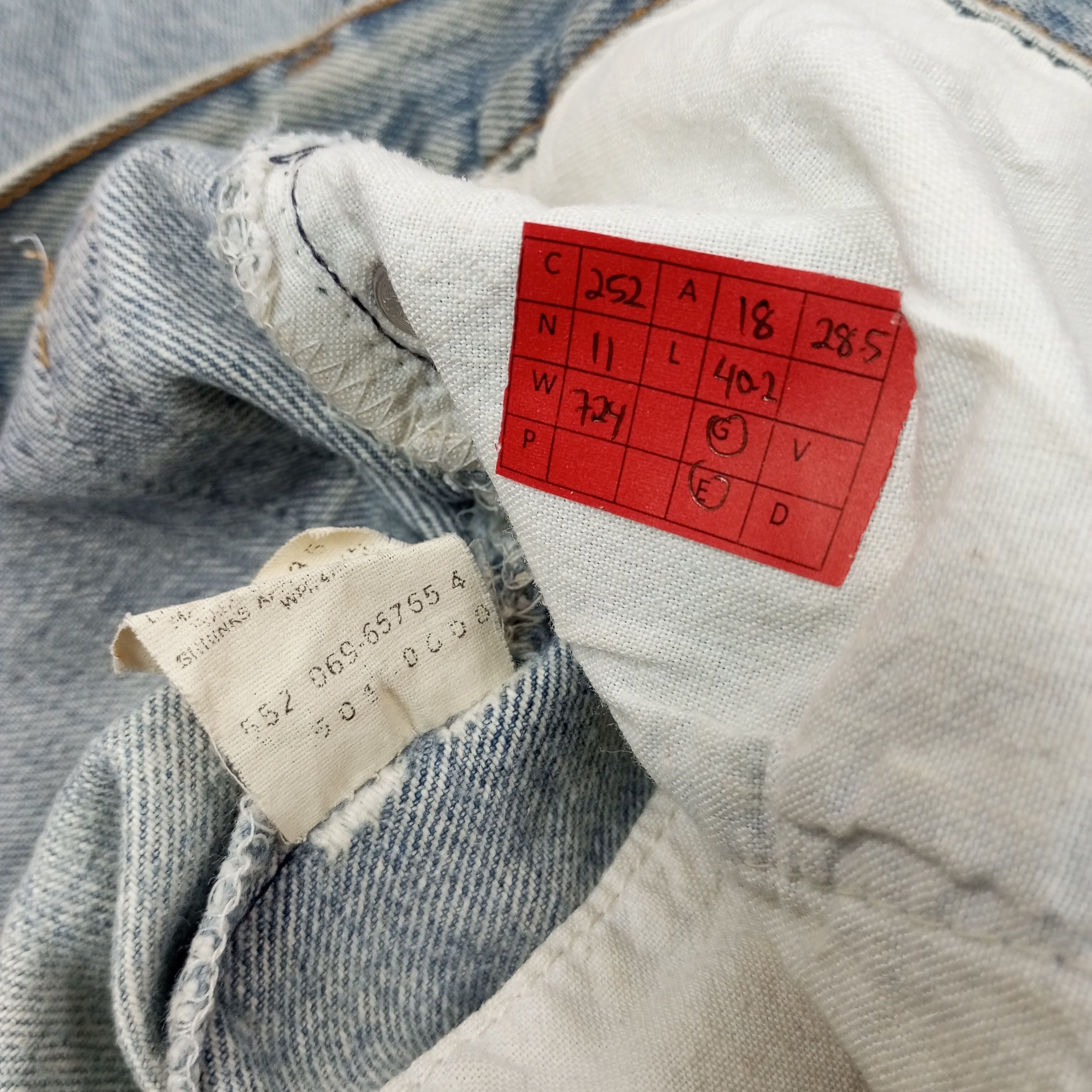 Levi's Levis Made In USA Distressed Jeans c252n11 Size US 36 / EU 52 - 14 Thumbnail