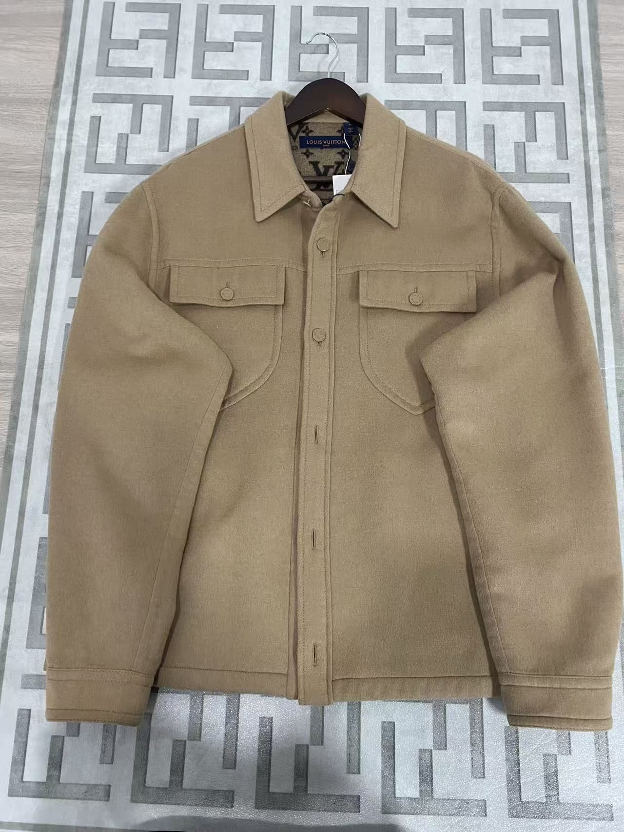 Louis Vuitton Louis Vuitton Monogram Interior Light Jacket Size XL Size US XL / EU 56 / 4 - 1 Thumbnail