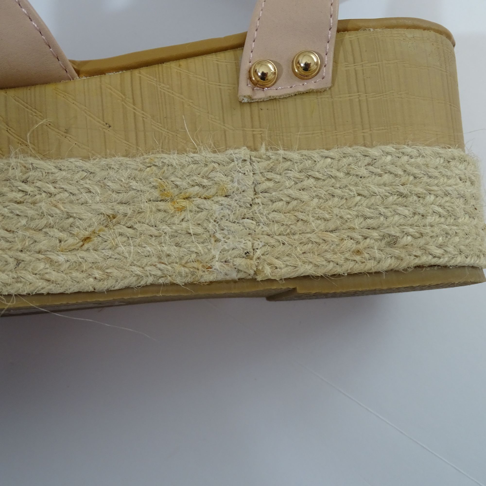 Other Qupid Beige Faux Leather Platform Sandals Women Size 8.5 Size US 8.5 / IT 38.5 - 11 Thumbnail